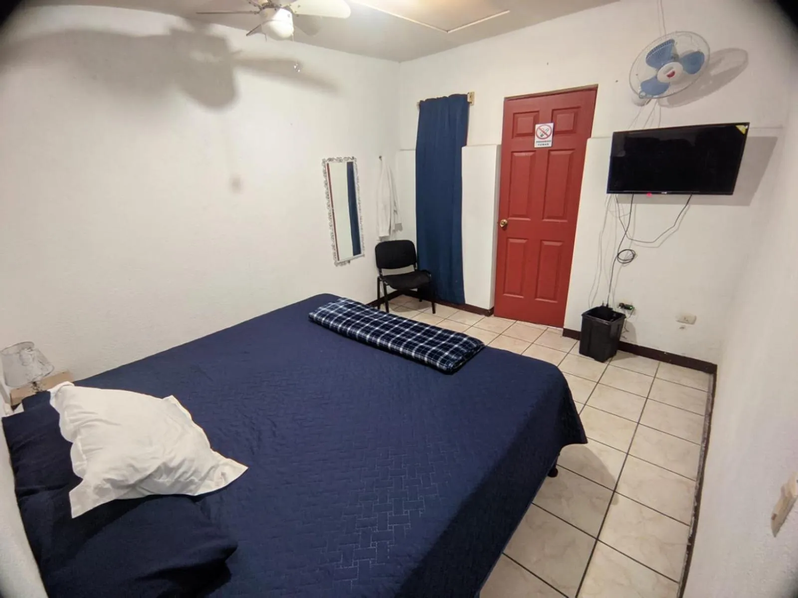 Bed in Hotel Bluehouse