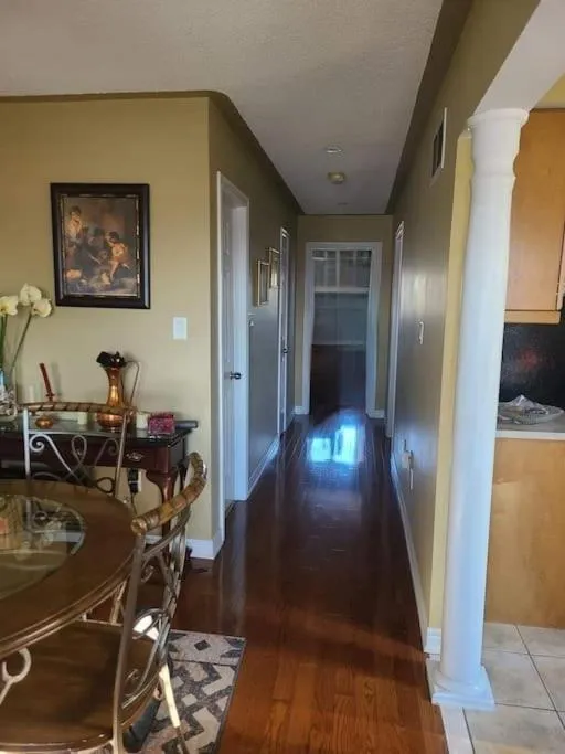 Top Floor of House in S Vaughan All to Yourself