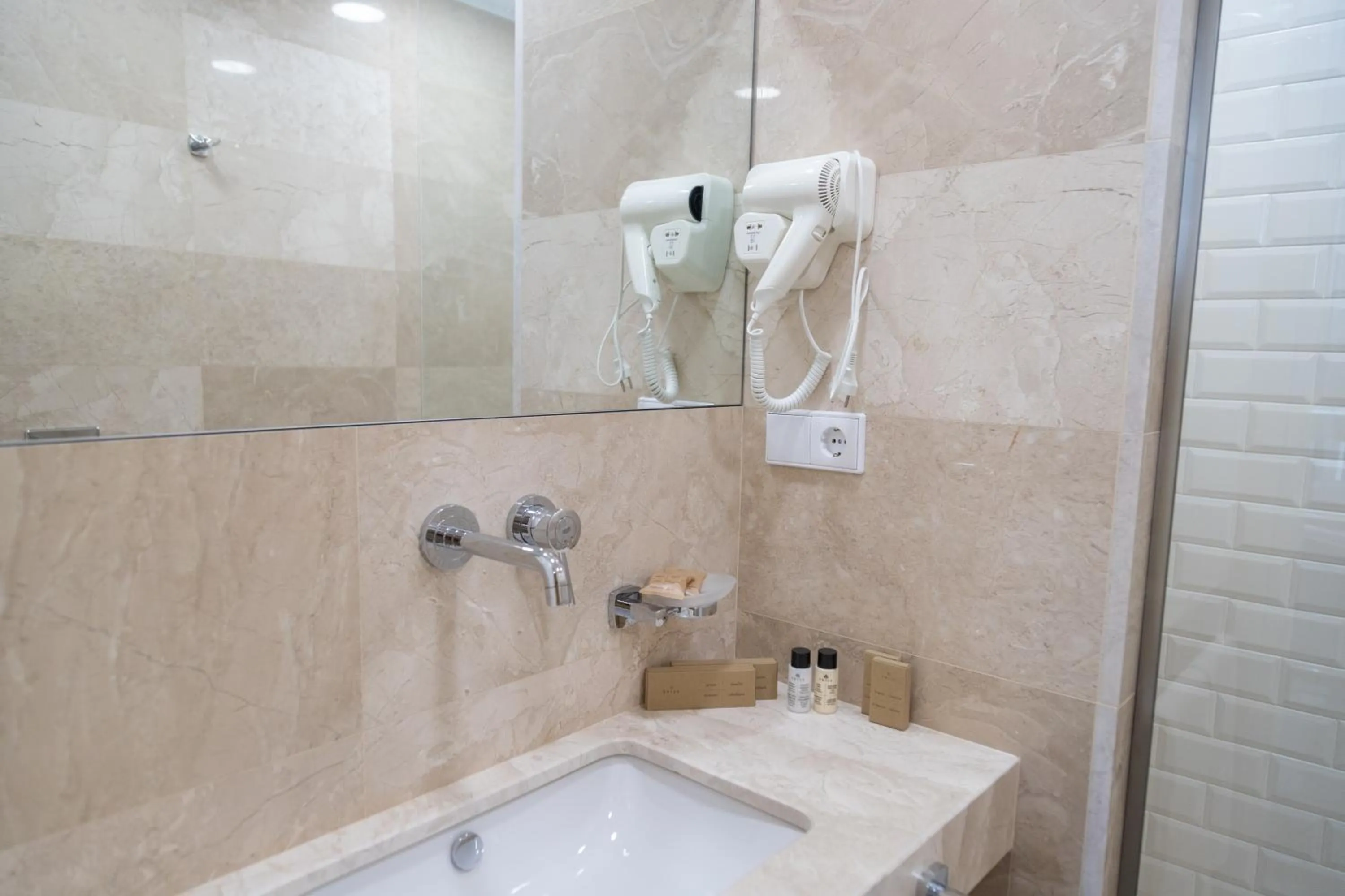 Shower in Hotel Solum Roof Top