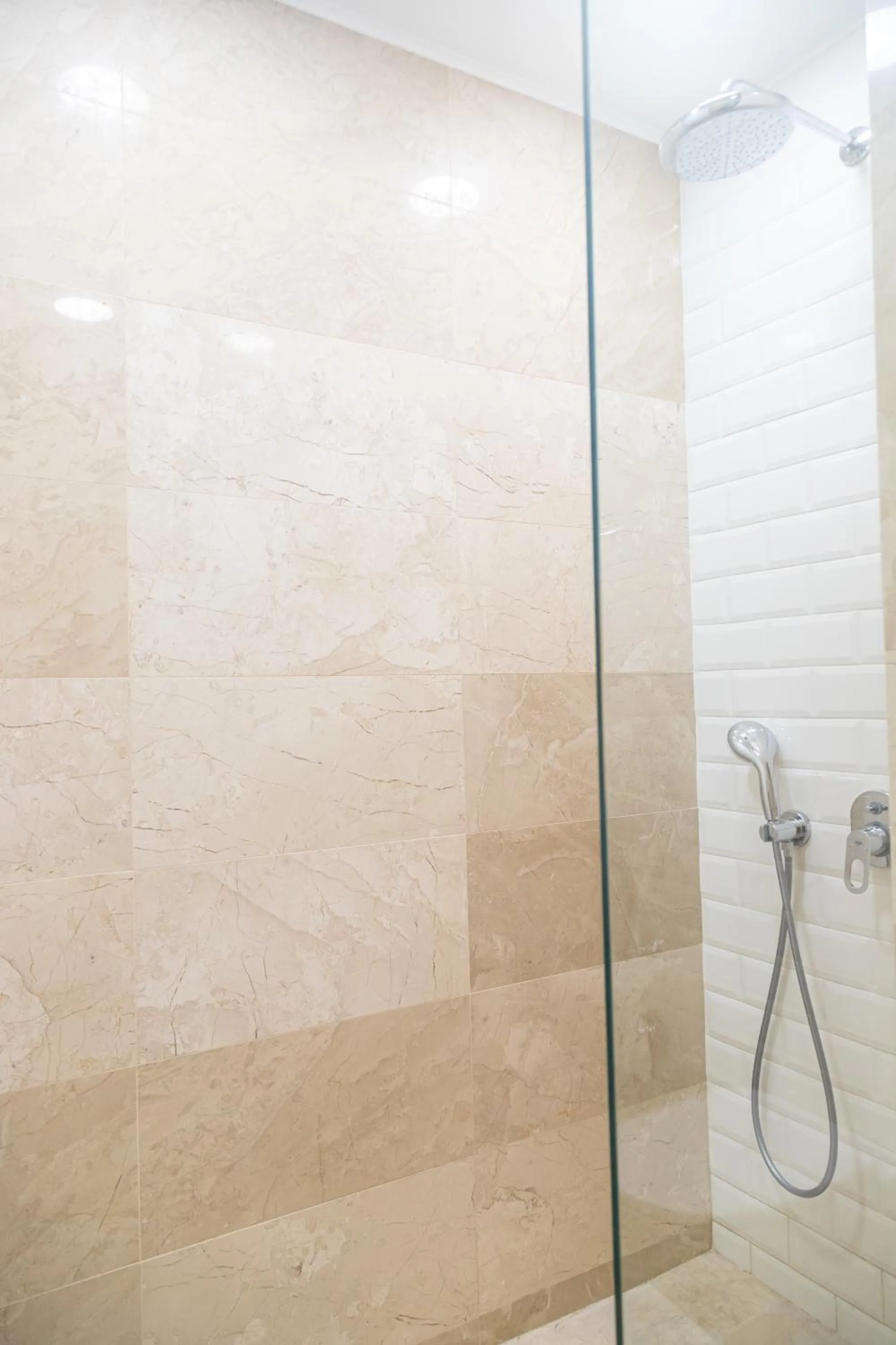 Shower in Hotel Solum Roof Top