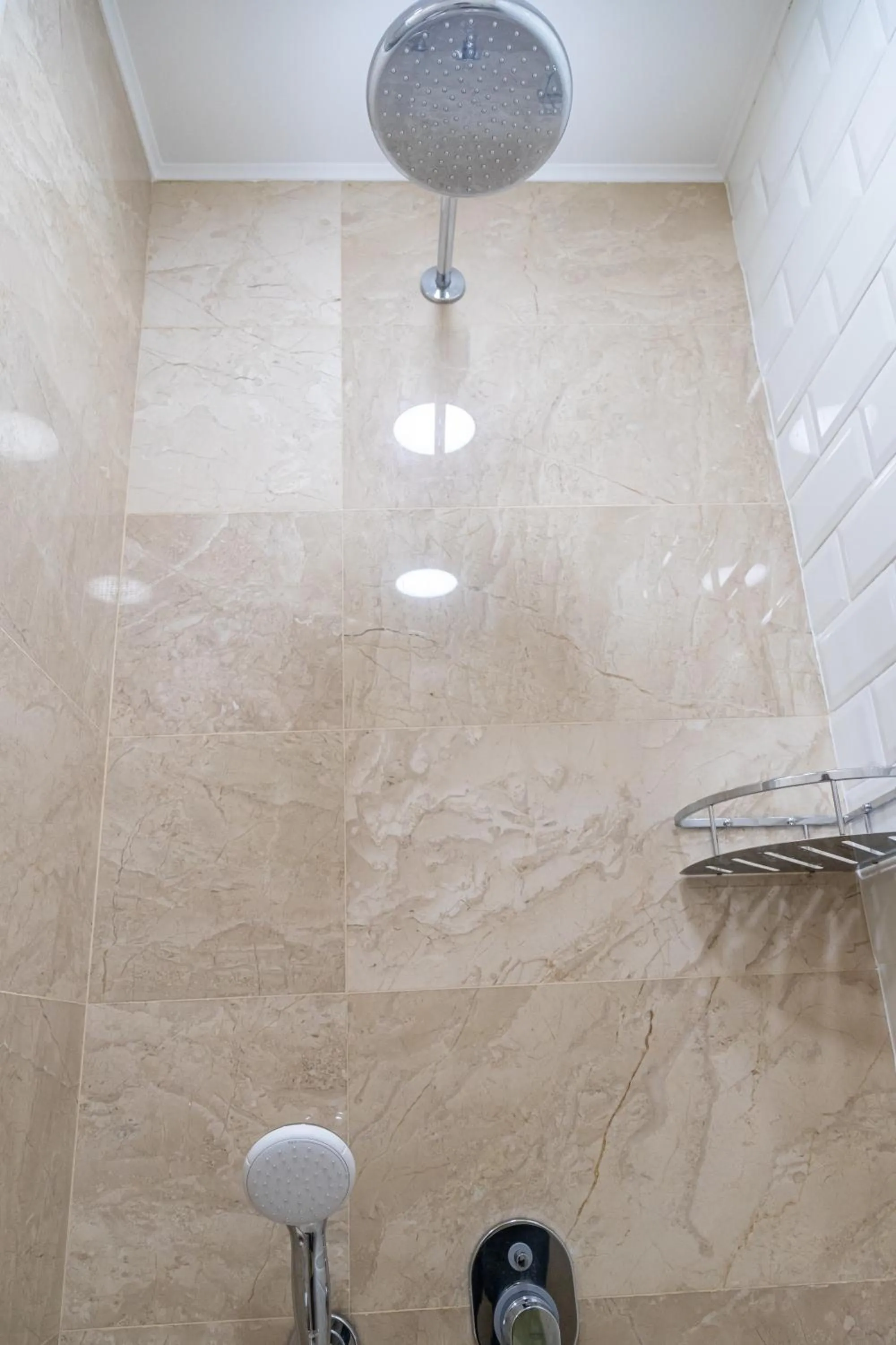 Shower in Hotel Solum Roof Top