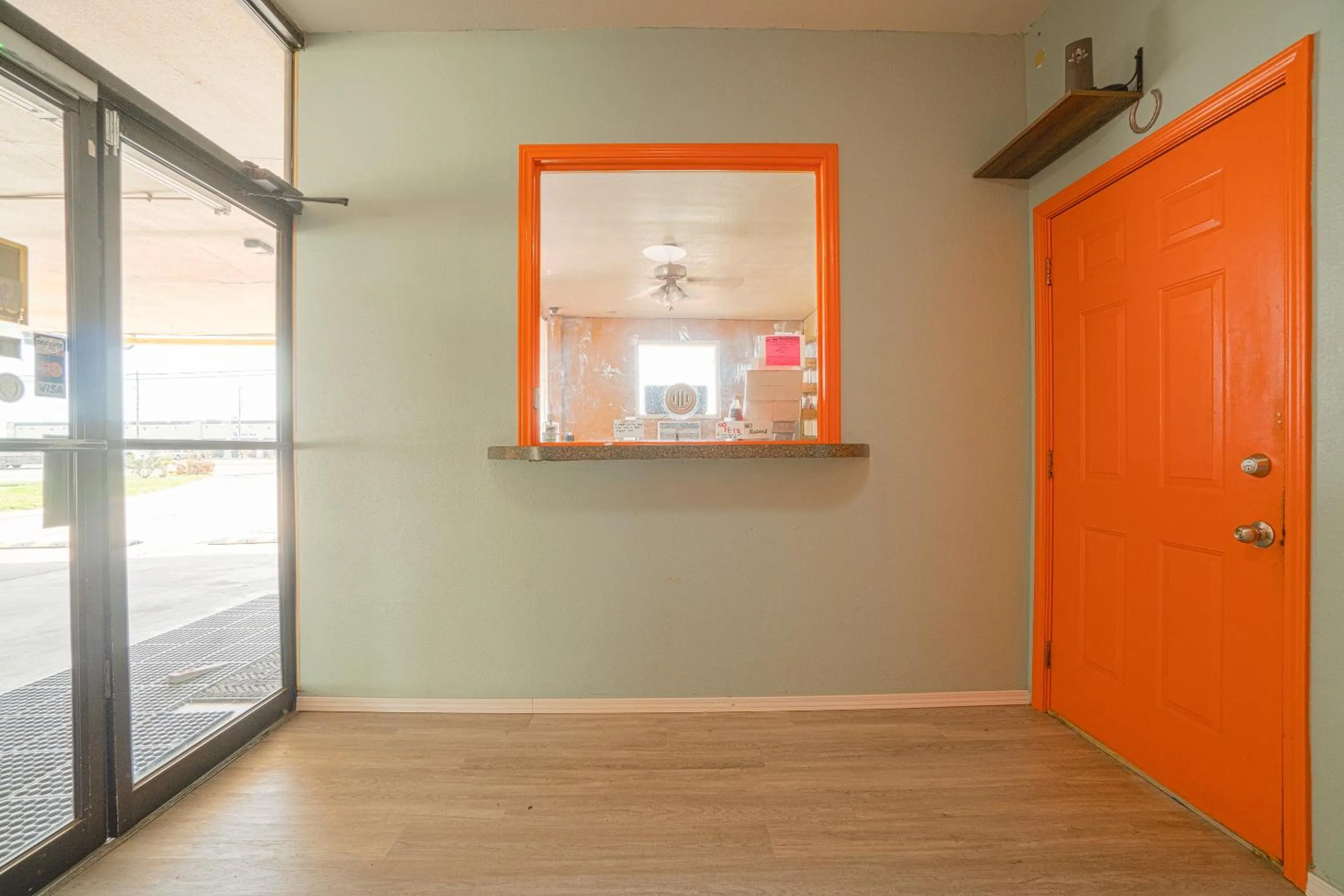 Lobby or reception in Town & Country Motel Bossier City by OYO