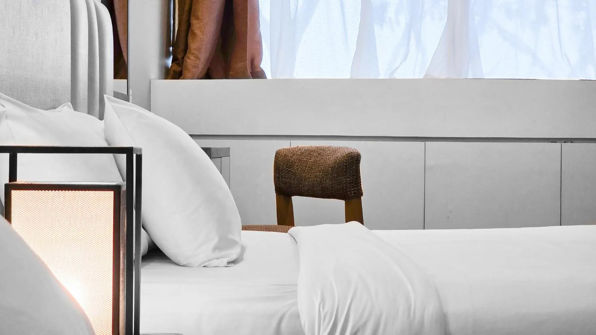 Bed in Fives Hotel DNP