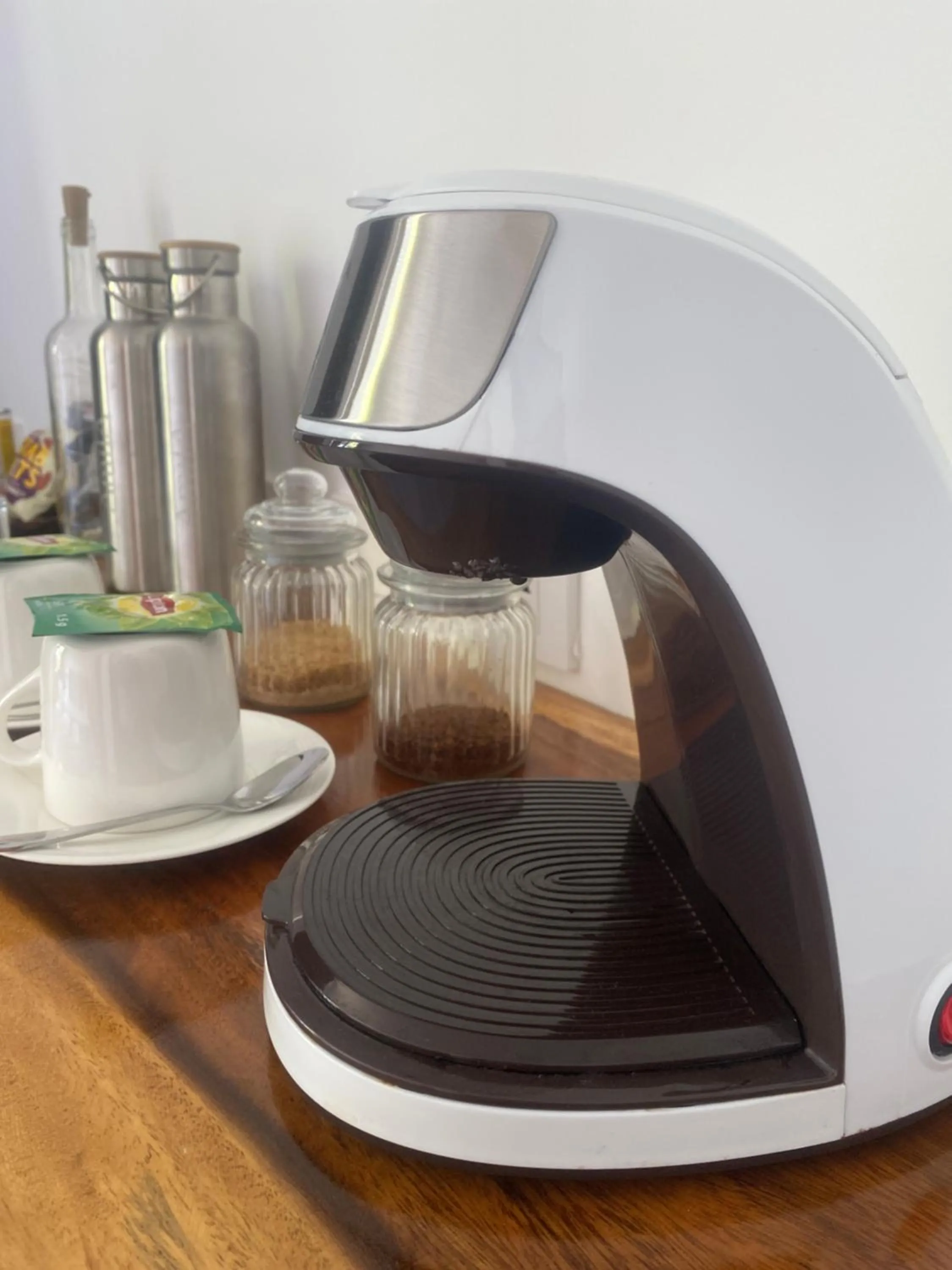 Coffee/tea facilities in Amila Dive Beach Resort