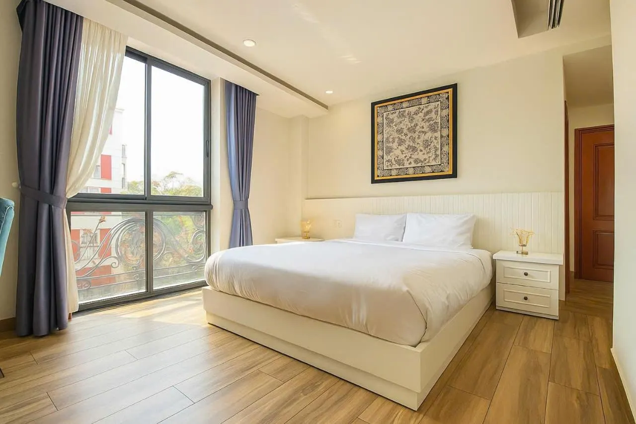 Bed in BALLANTINE HOTEL Phu My Hung- SECC