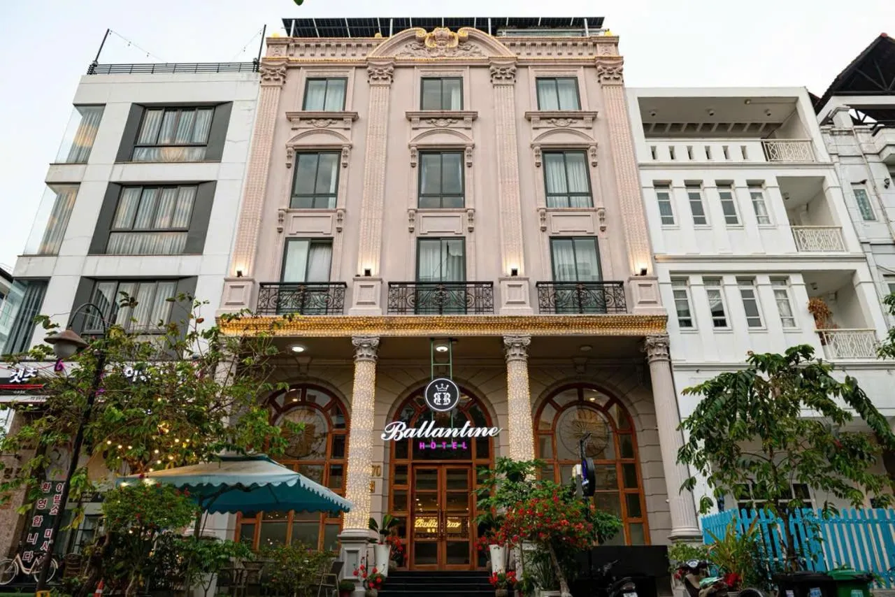 Property building in BALLANTINE HOTEL Phu My Hung- SECC