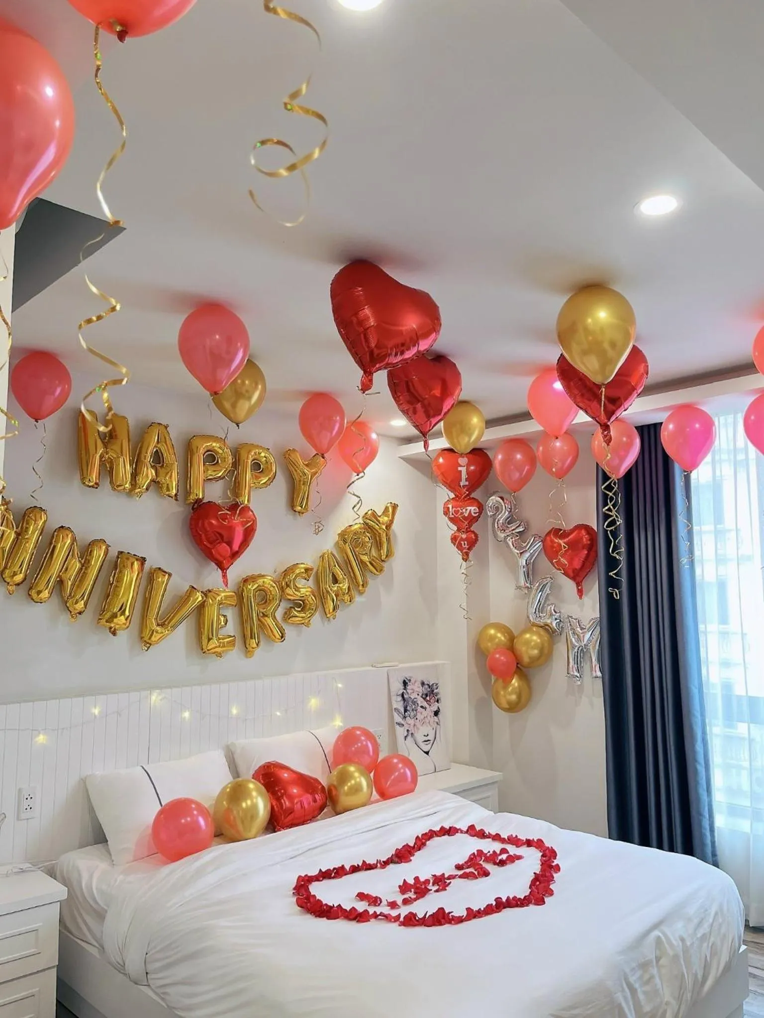 Photo of the whole room, Bed in BALLANTINE HOTEL Phu My Hung- SECC