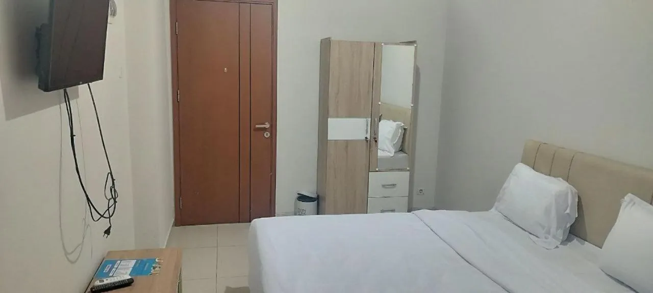 Bedroom, Bed in Wisma Minongga By SPAZIE