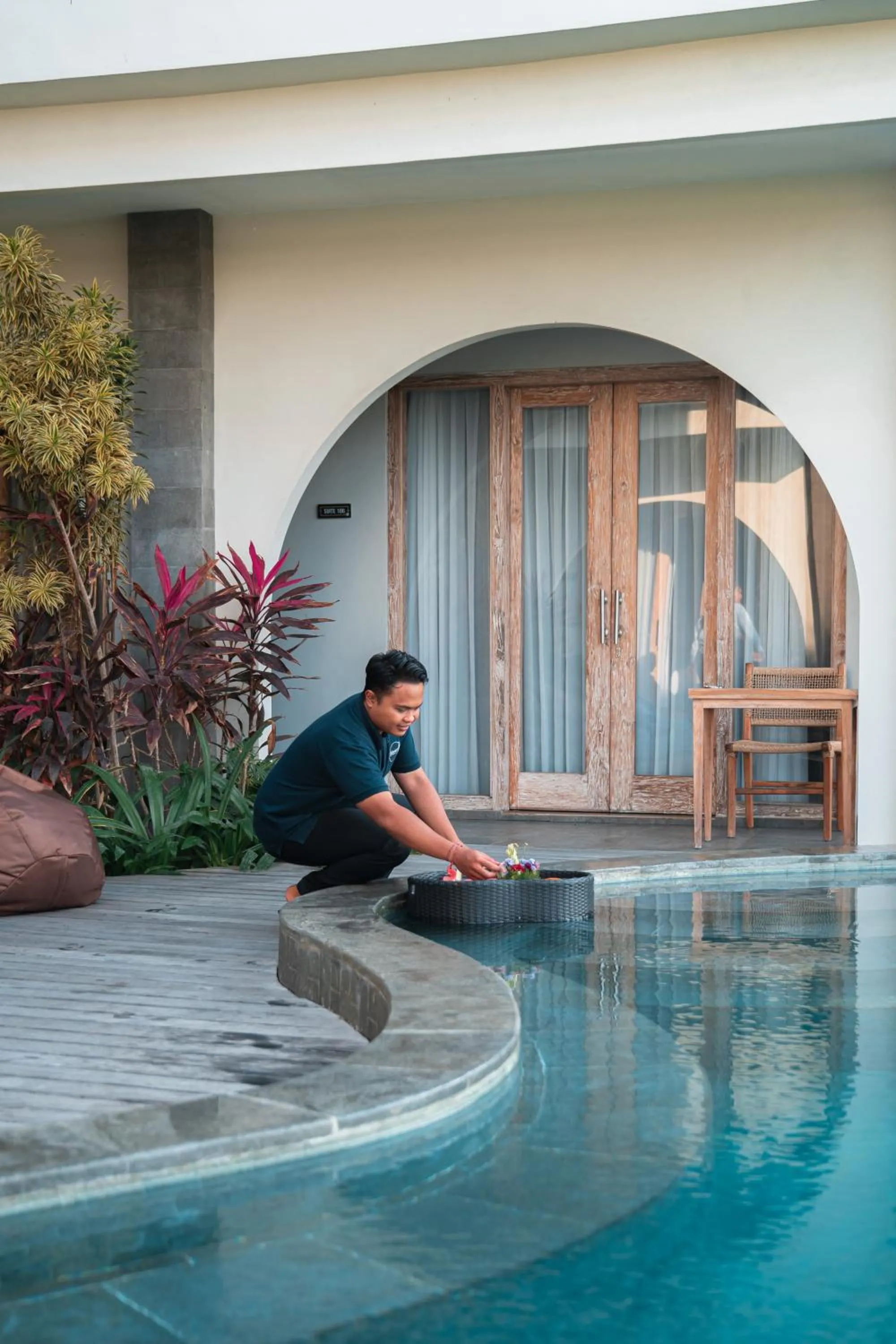 MAHALONA BALI STAY