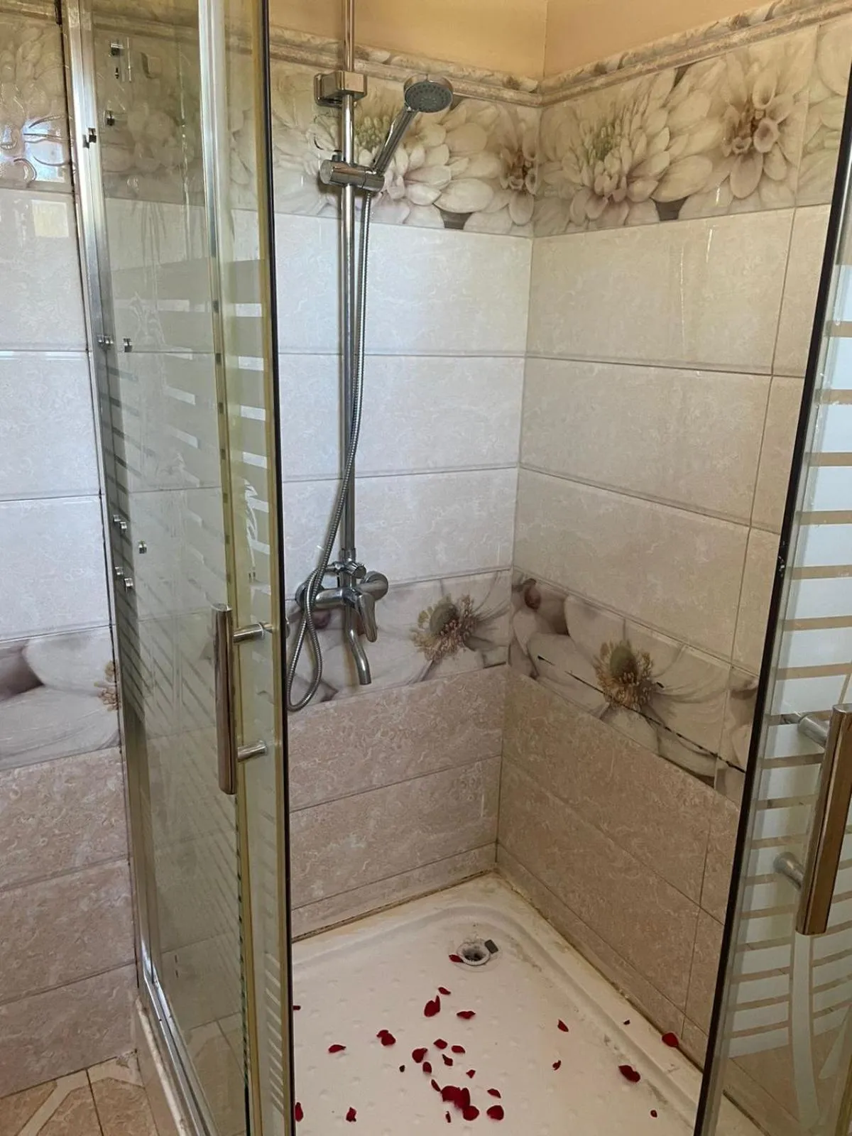 Bathroom in Riambel Paradise Inn Luxury Room