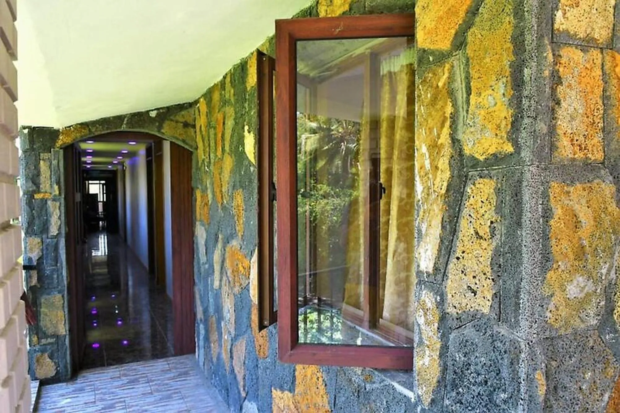 Patio in Riambel Paradise Inn Luxury Room