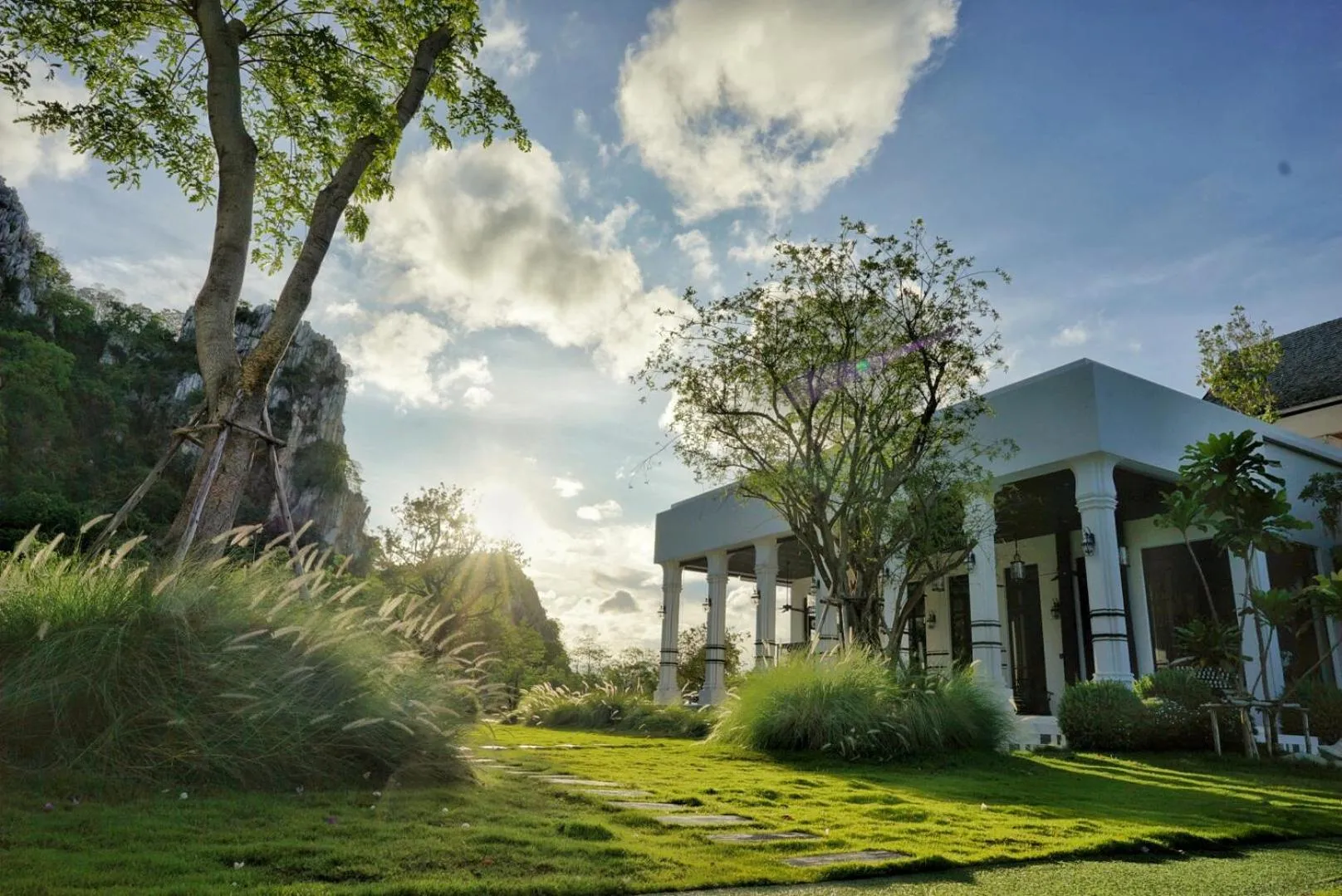 Restaurant/places to eat in The Soul Resort