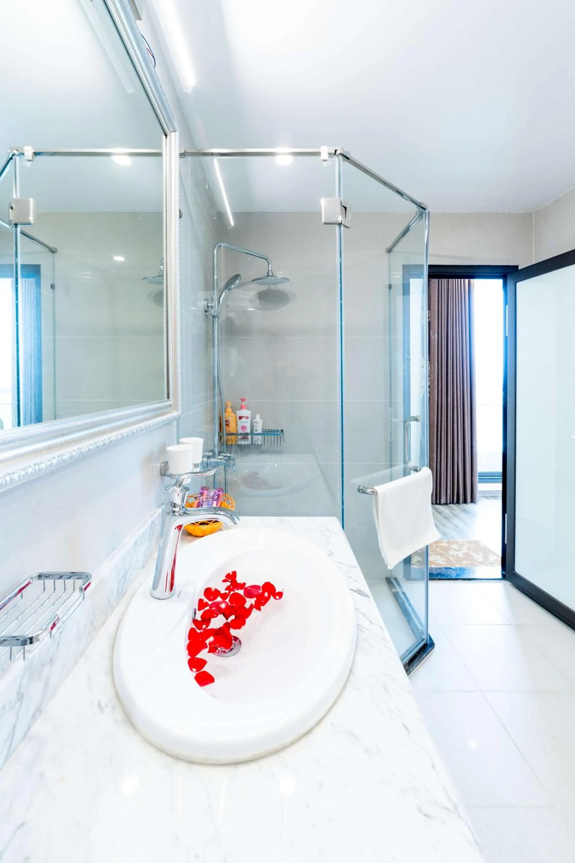 Bathroom in Rosee Apartment Hotel