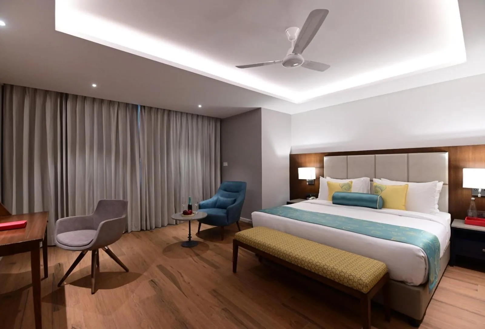 Deluxe Double Room in Golden Tulip Vagator Goa