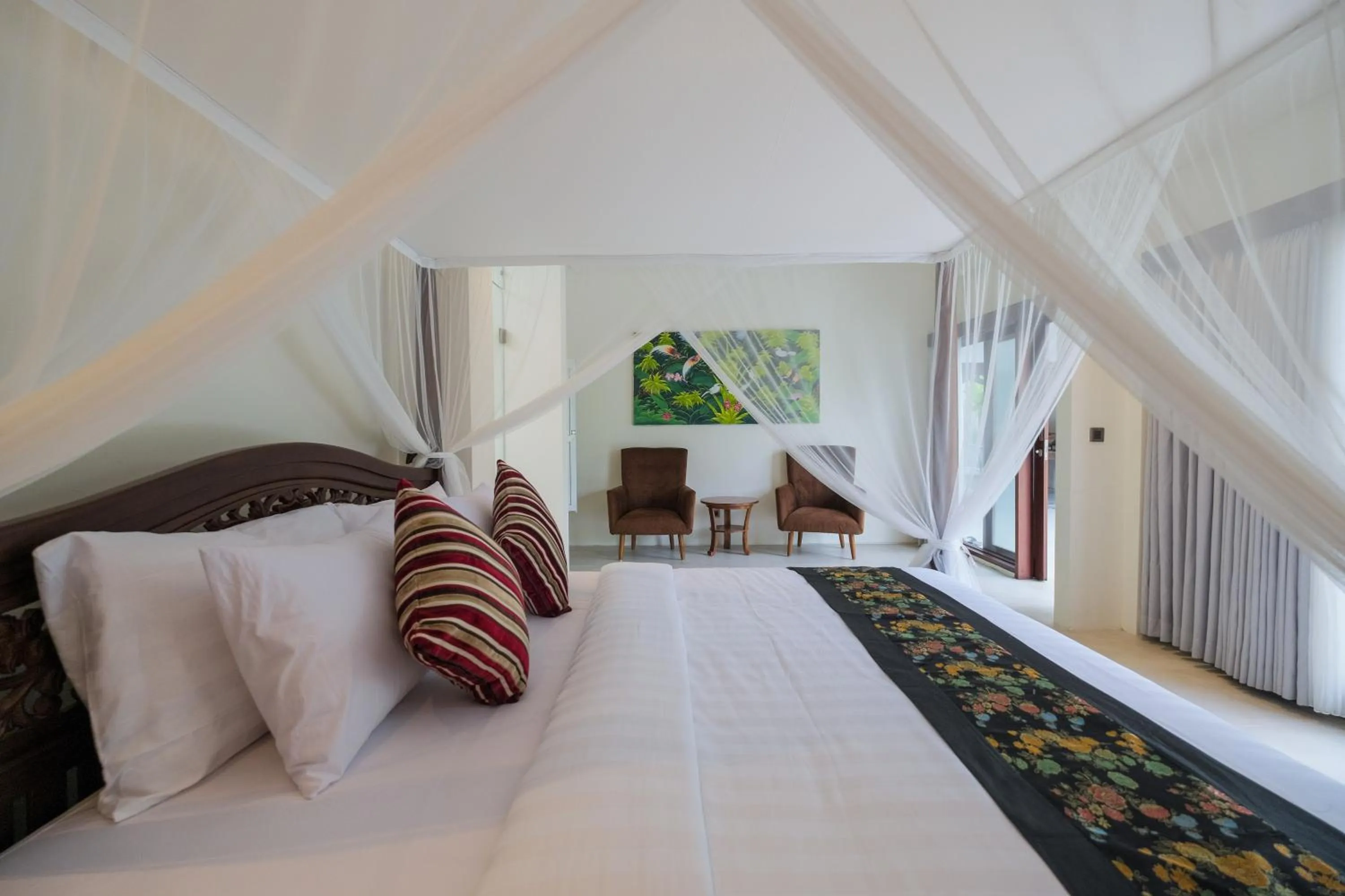 Bedroom, Bed in The Lavana Villa Puri Hawila Jimbaran - 5 Bedroom Villa