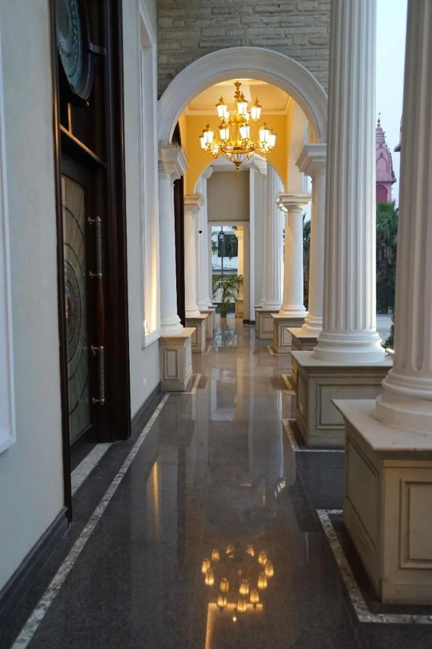 Property building in ANNTILIA INN