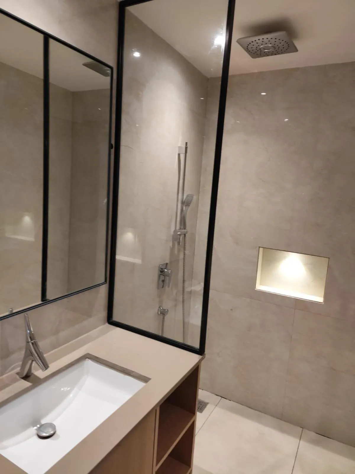 Bathroom in ANNTILIA INN