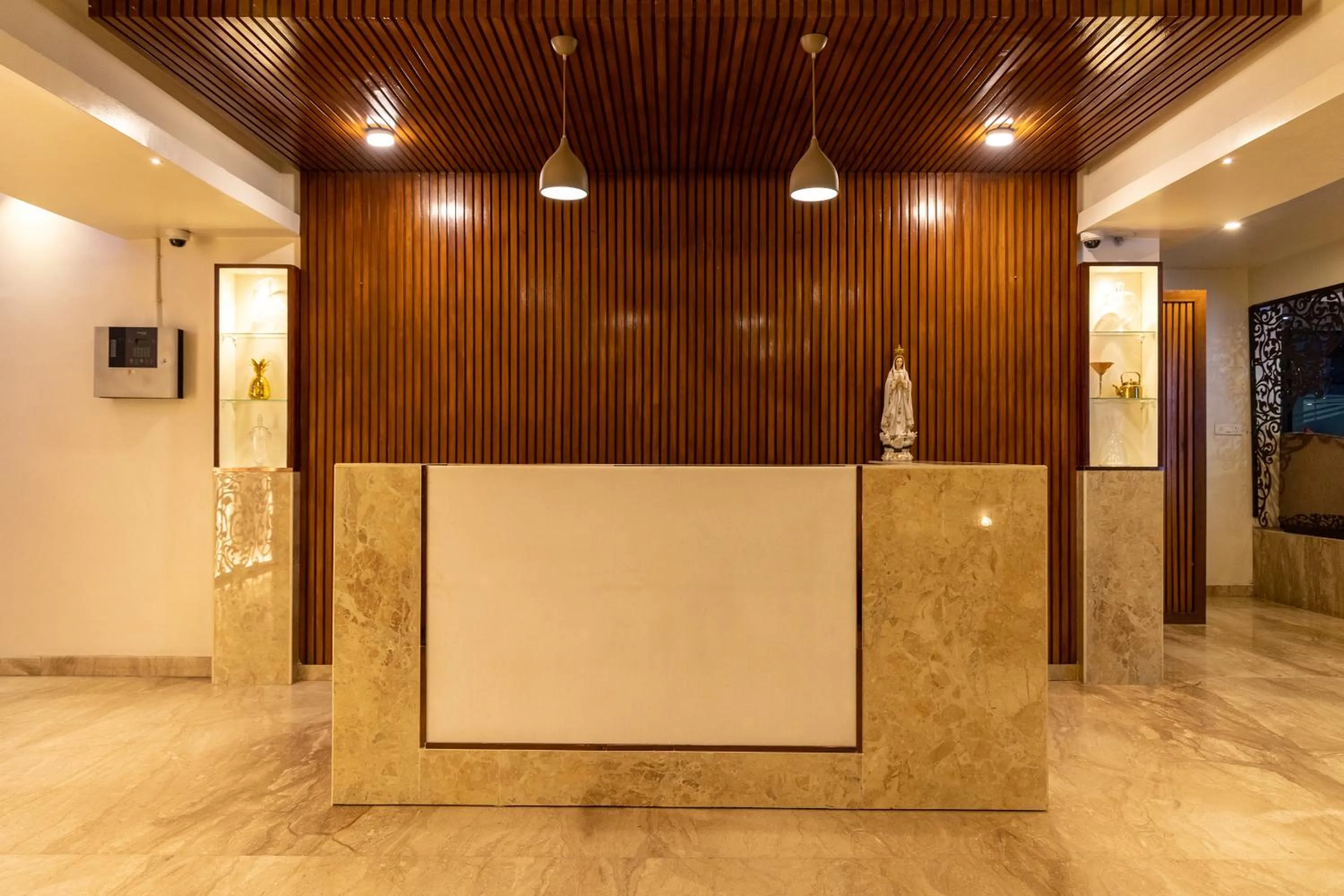Lobby or reception in Tetrad Hotels - International Airport Road Hebbal