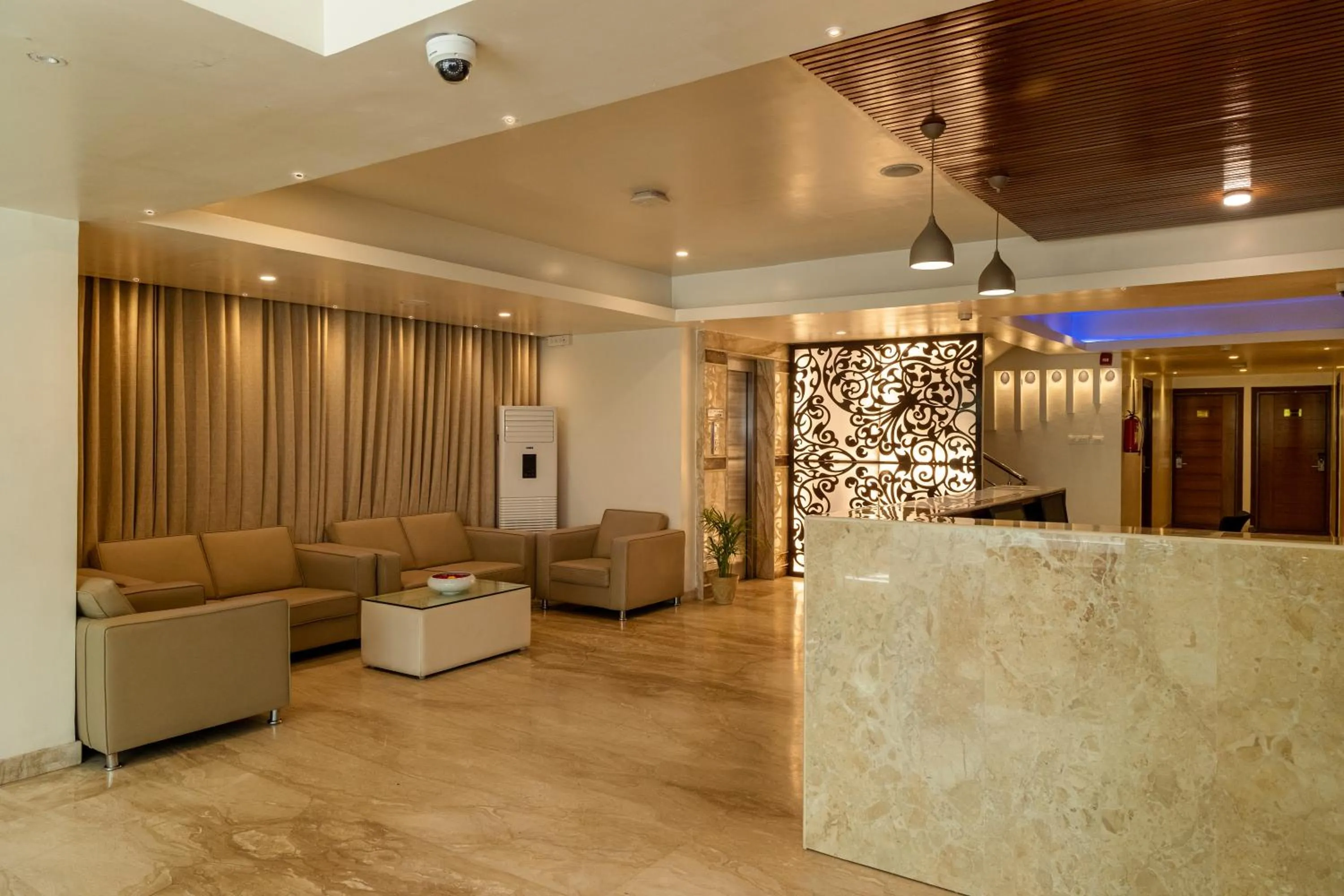 Lobby or reception in Tetrad Hotels - International Airport Road Hebbal