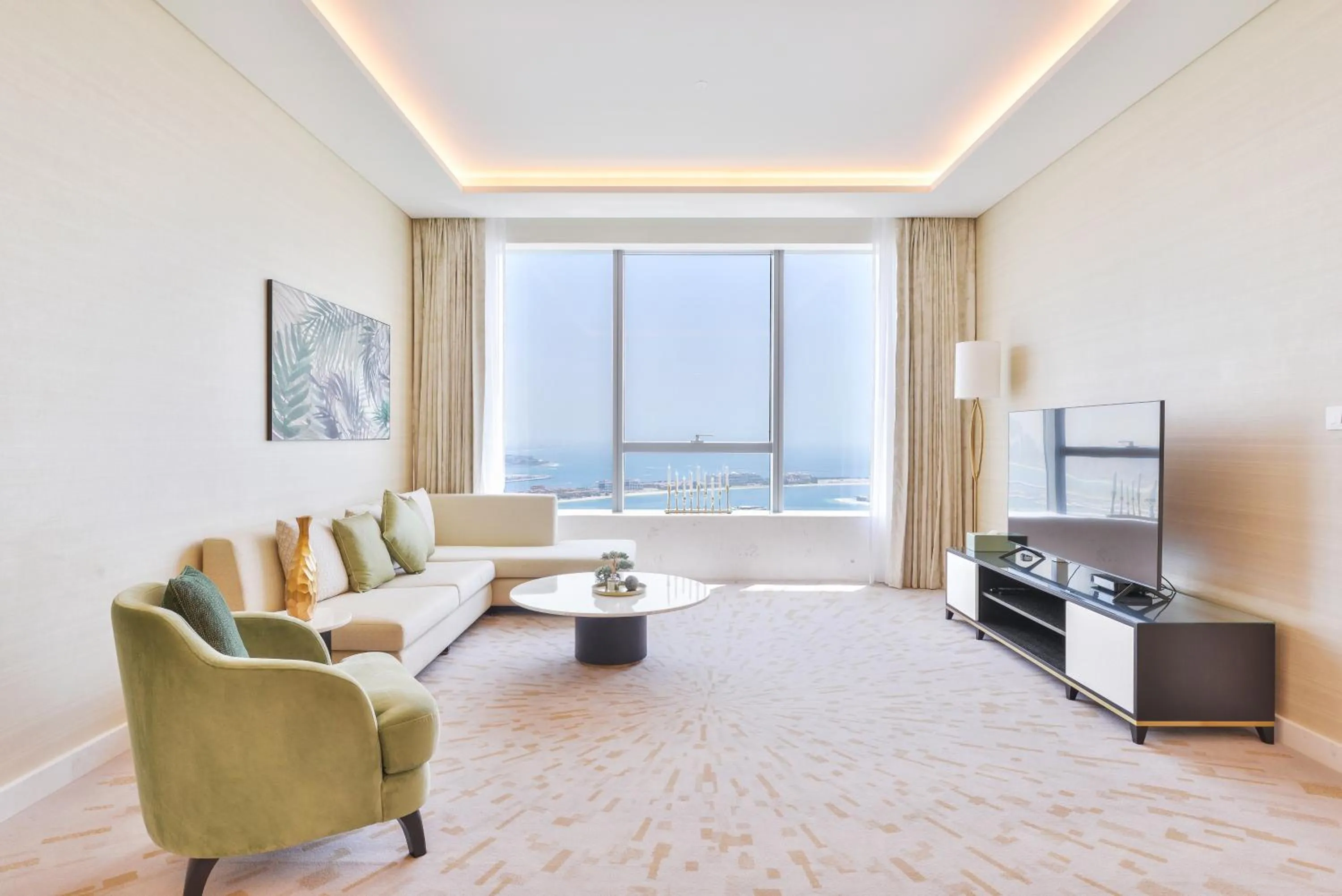 Living room in Ultra Luxury Palm Tower with Shared Hotel Facilities