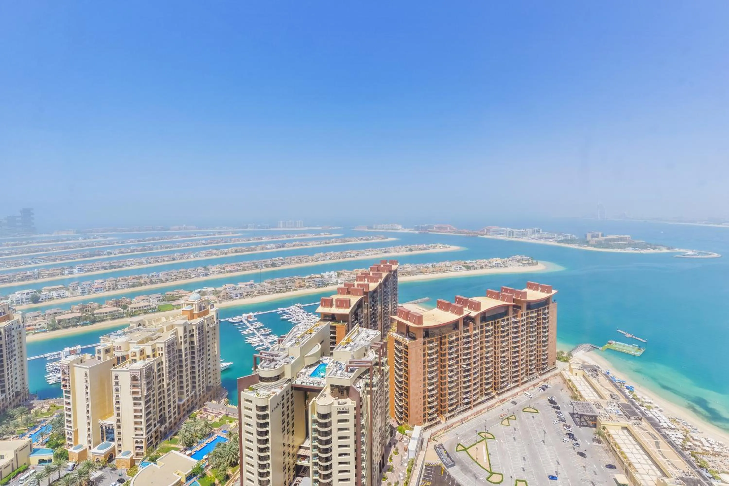 Bird's eye view in Ultra Luxury Palm Tower with Shared Hotel Facilities