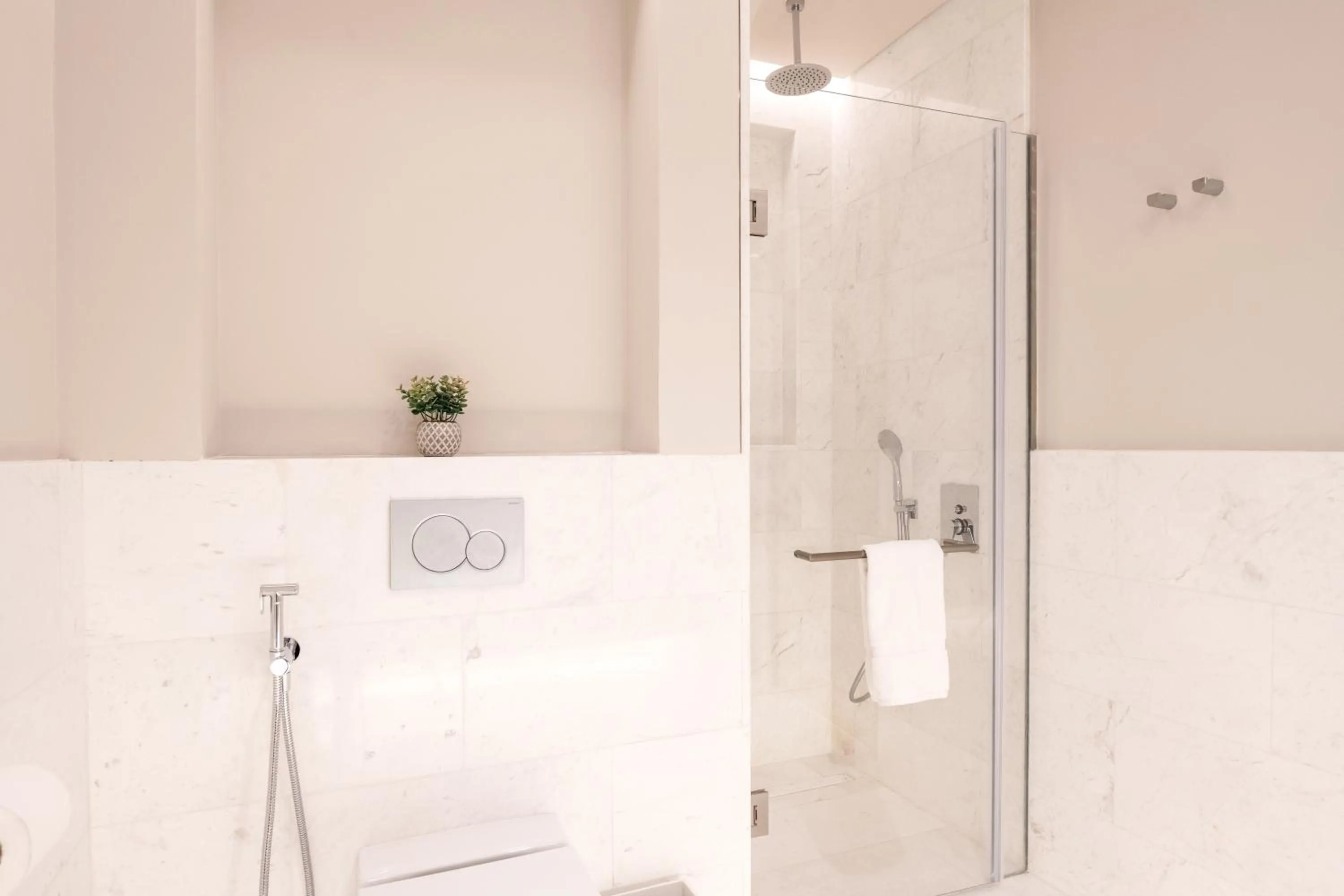 Bathroom in Ultra Luxury Palm Tower with Shared Hotel Facilities