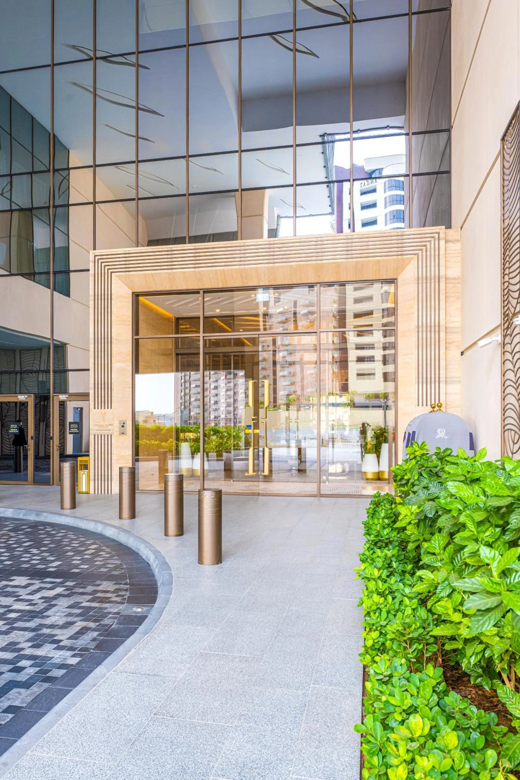 Property building in Ultra Luxury Palm Tower with Shared Hotel Facilities