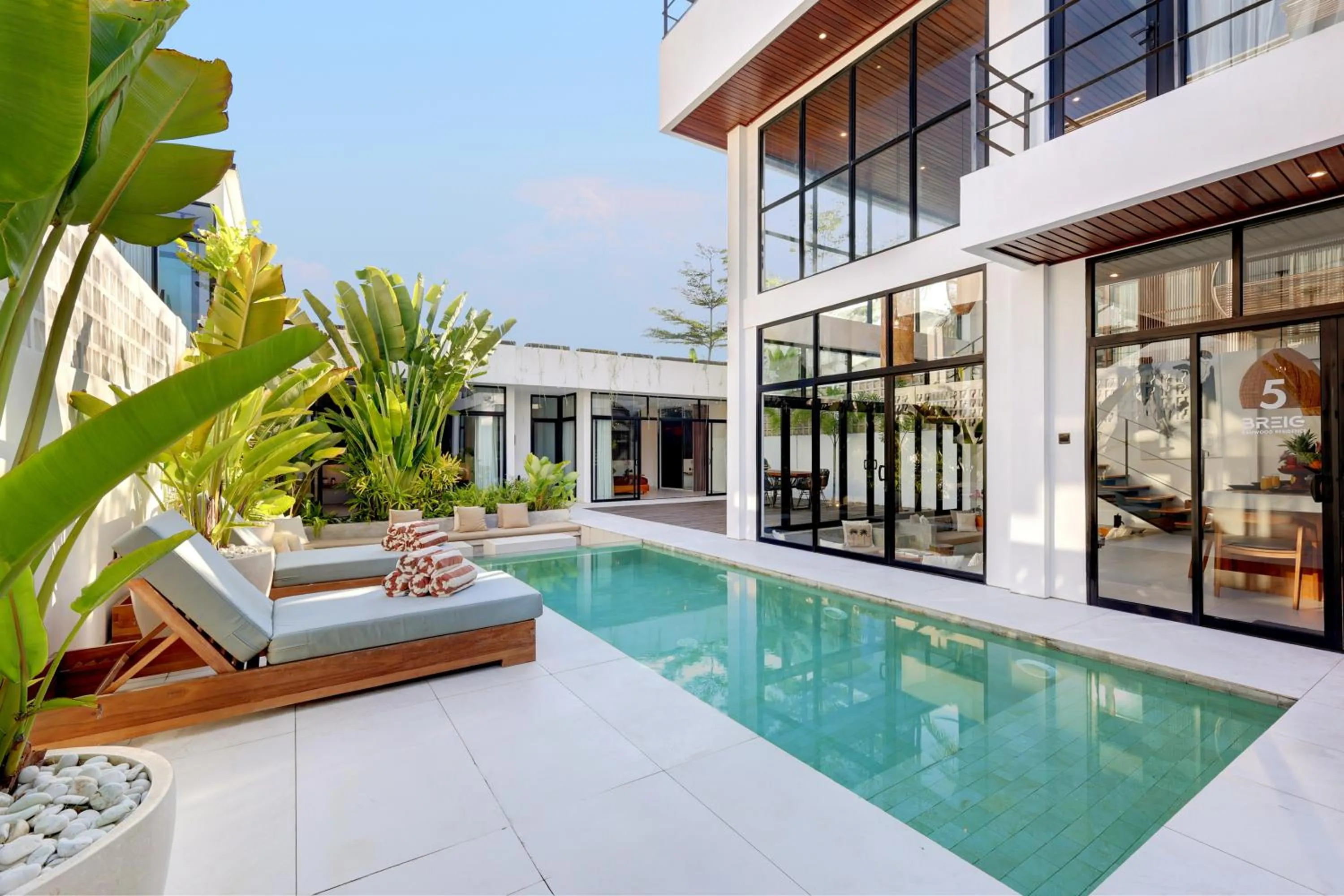 Property building in Baliwood Residence Villas by BREIG