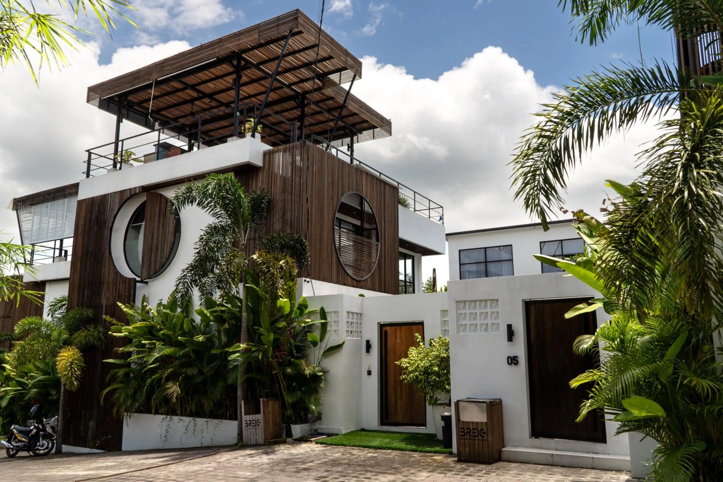 Property building in Baliwood Residence Villas by BREIG