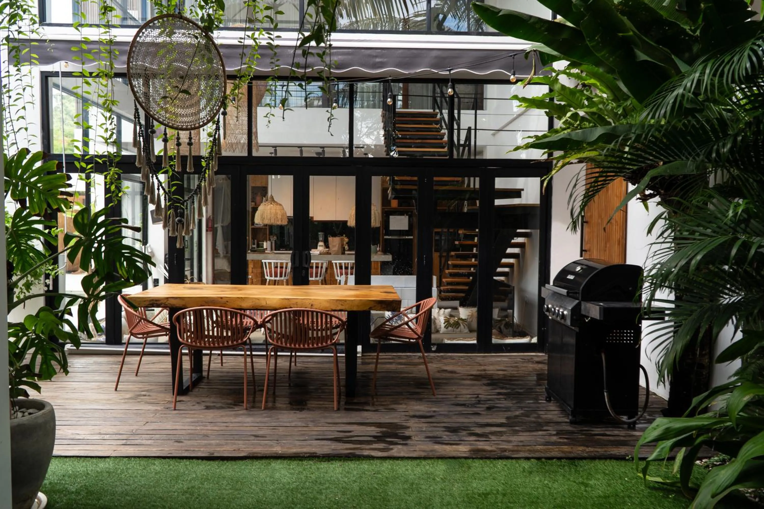 BBQ facilities in Baliwood Residence Villas by BREIG