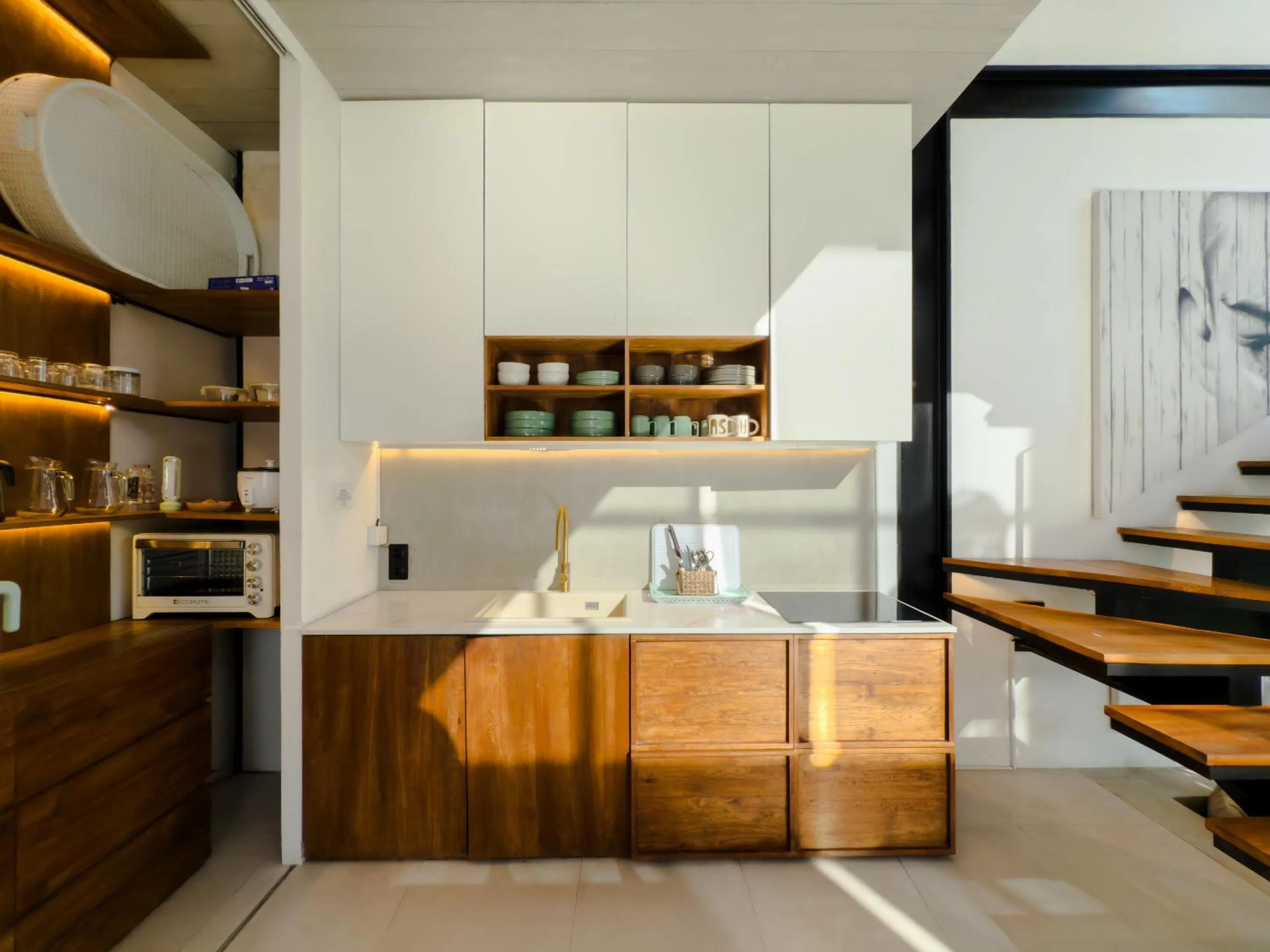Kitchen or kitchenette in Baliwood Residence Villas by BREIG