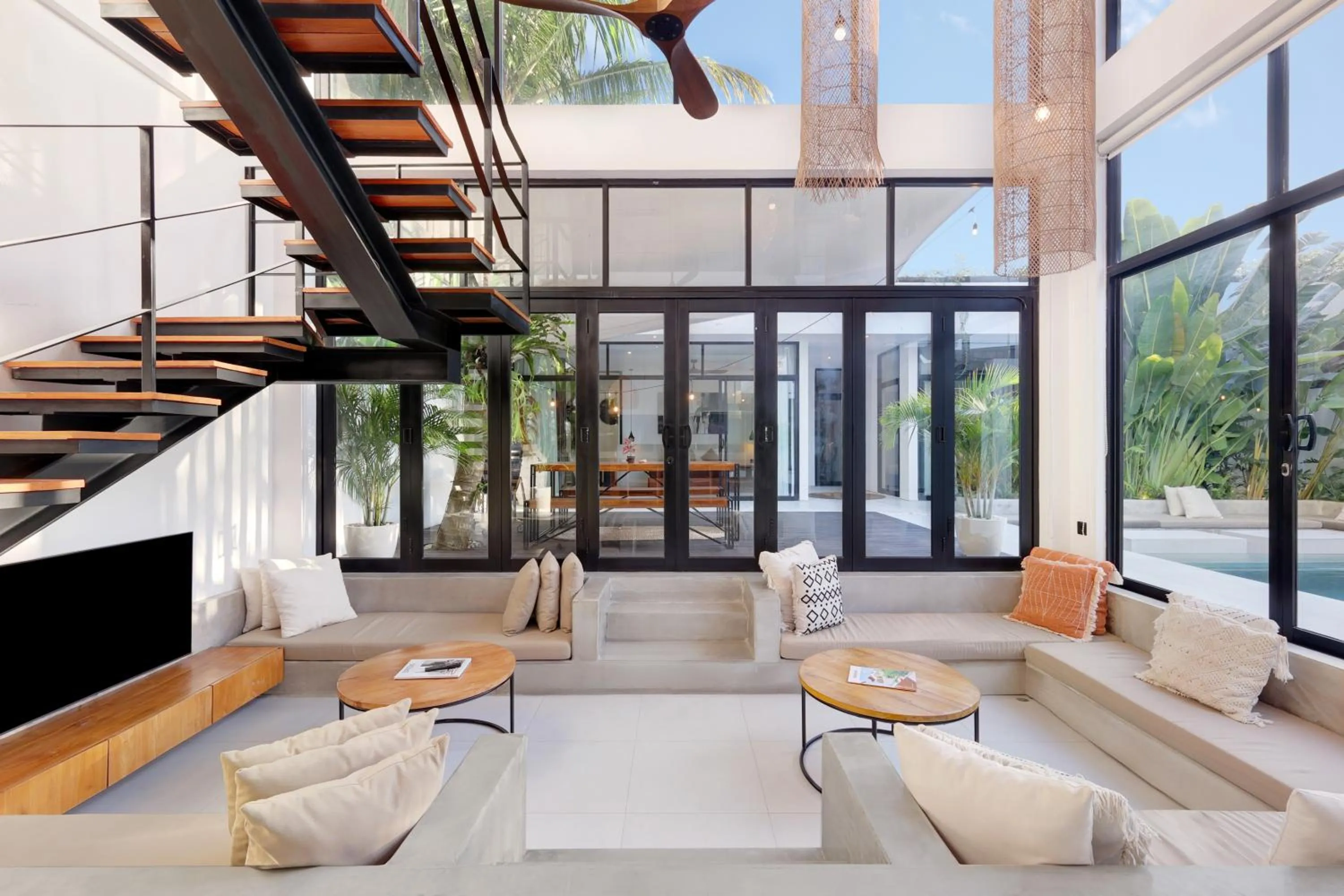 TV and multimedia in Baliwood Residence Villas by BREIG