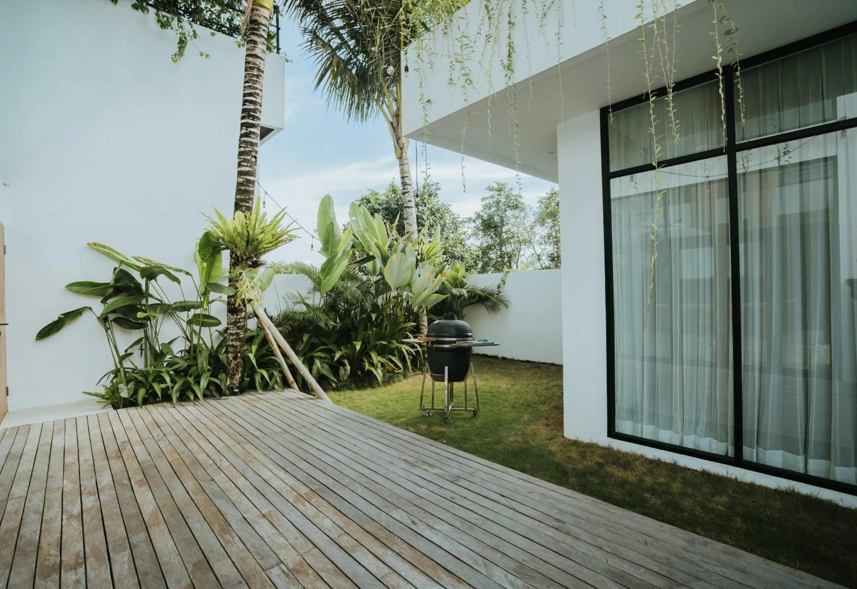 Garden view in Baliwood Residence Villas by BREIG