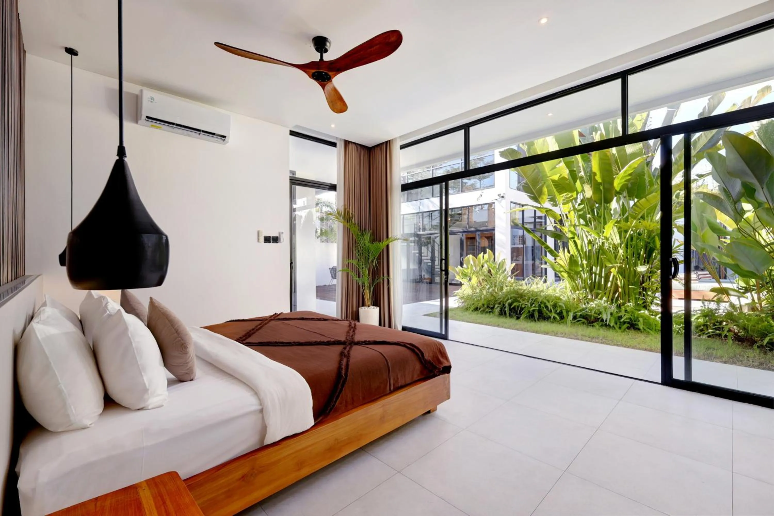 Bed in Baliwood Residence Villas by BREIG