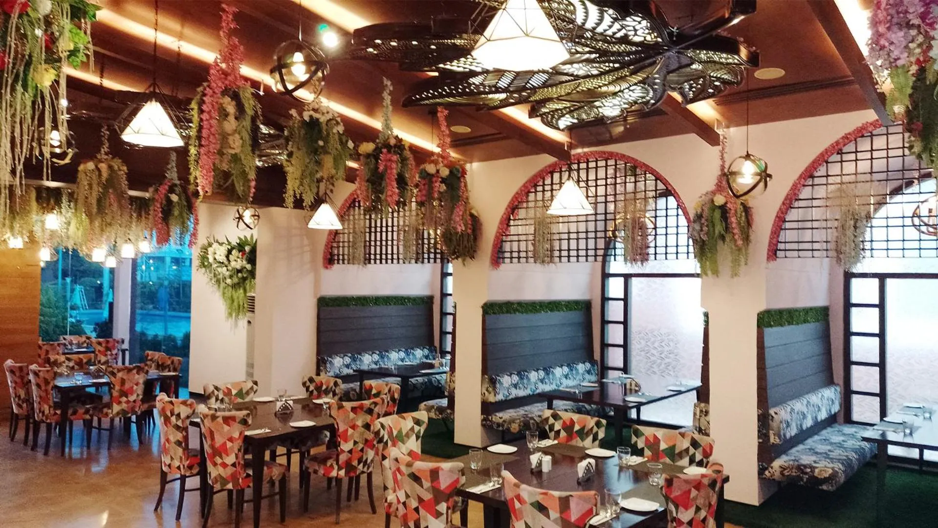 Restaurant/places to eat in Goa Country Club Near Park Hospital BY Pearl I Luxury resort in Gurgaon