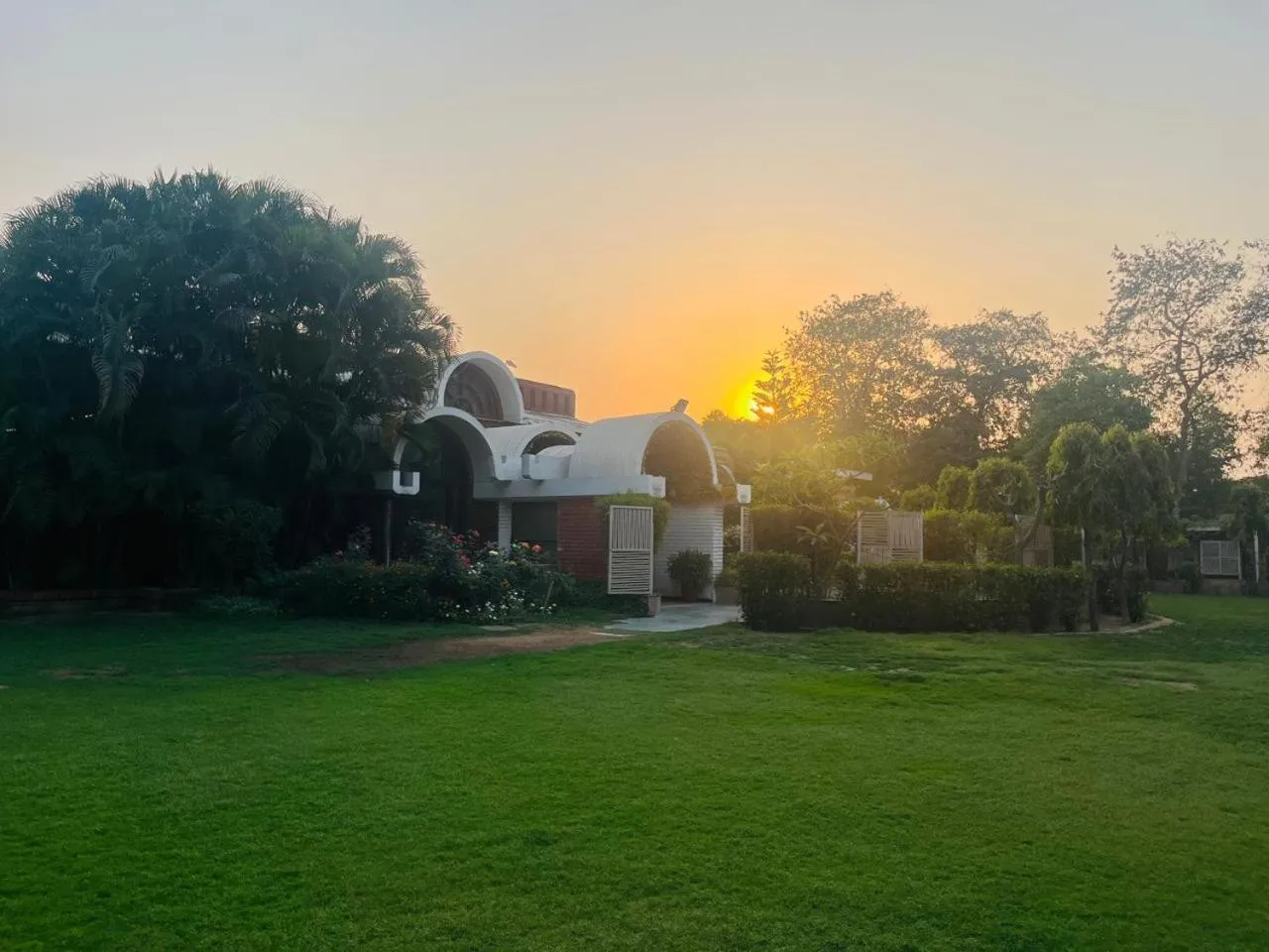 Garden in Goa Country Club Near Park Hospital BY Pearl I Luxury resort in Gurgaon