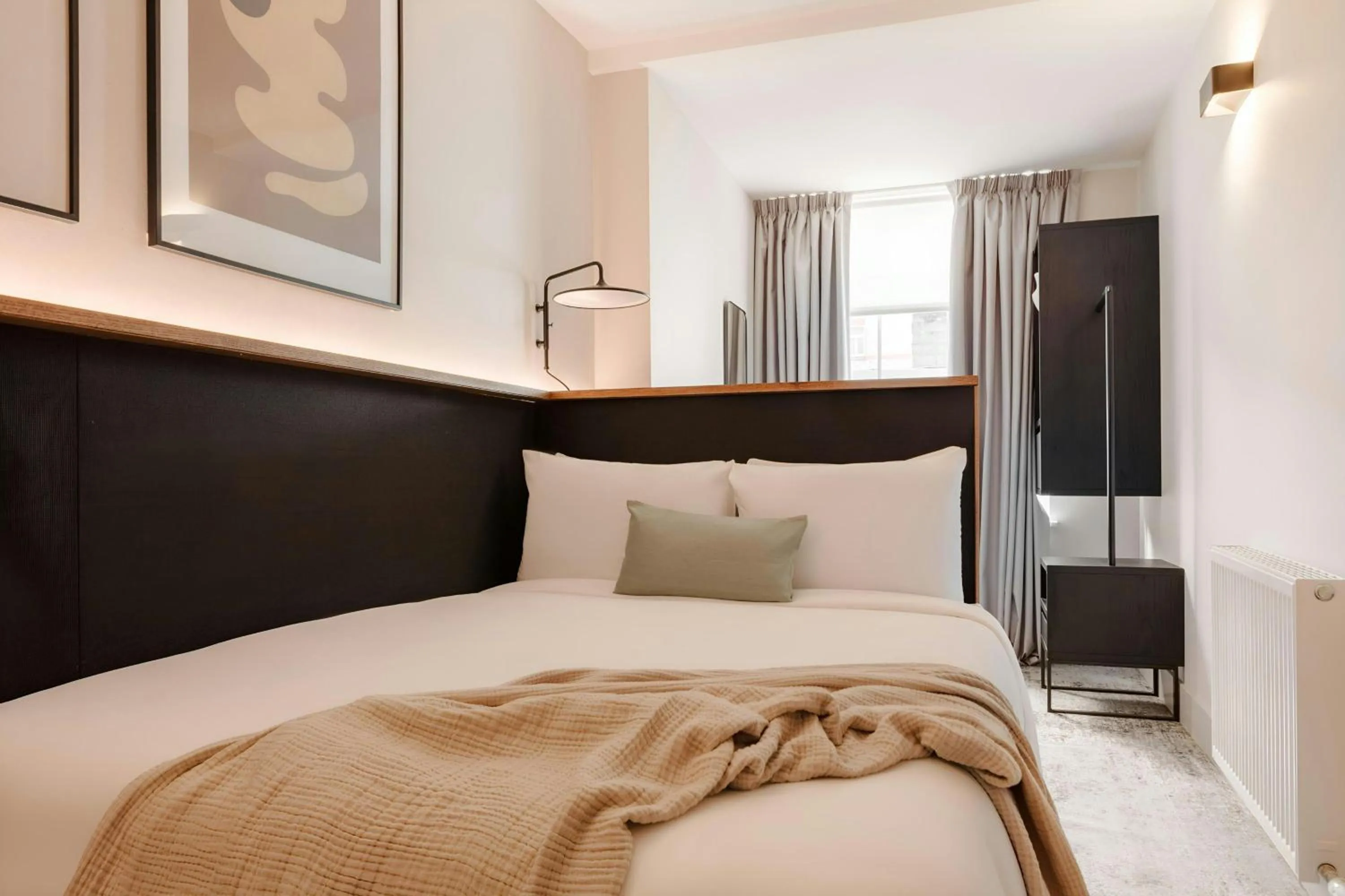 Bedroom, Bed in The Earl Hotel Leeson Street, Sonder by Marriott Bonvoy