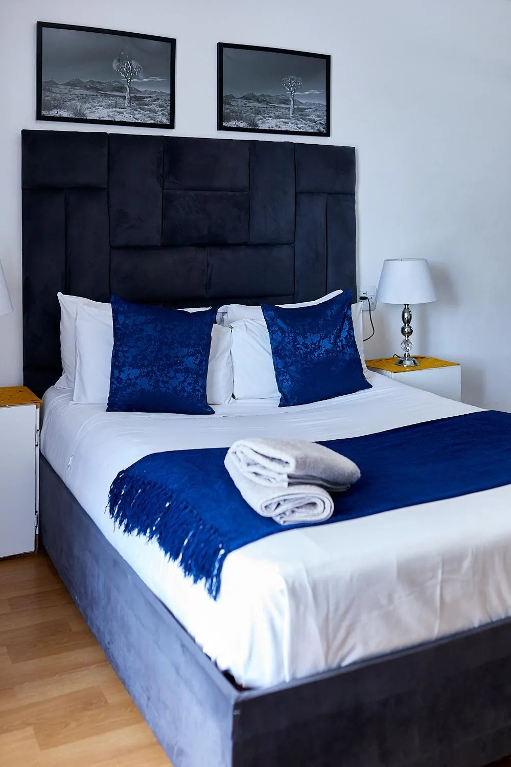 Bed in Airport Royal Guest House