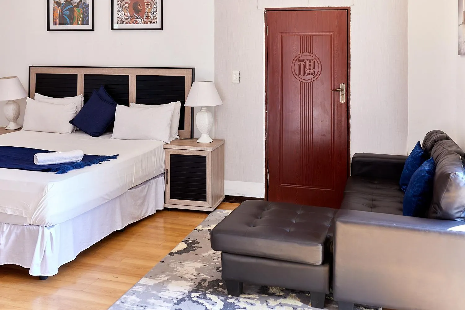 Bedroom, Bed in Airport Royal Guest House