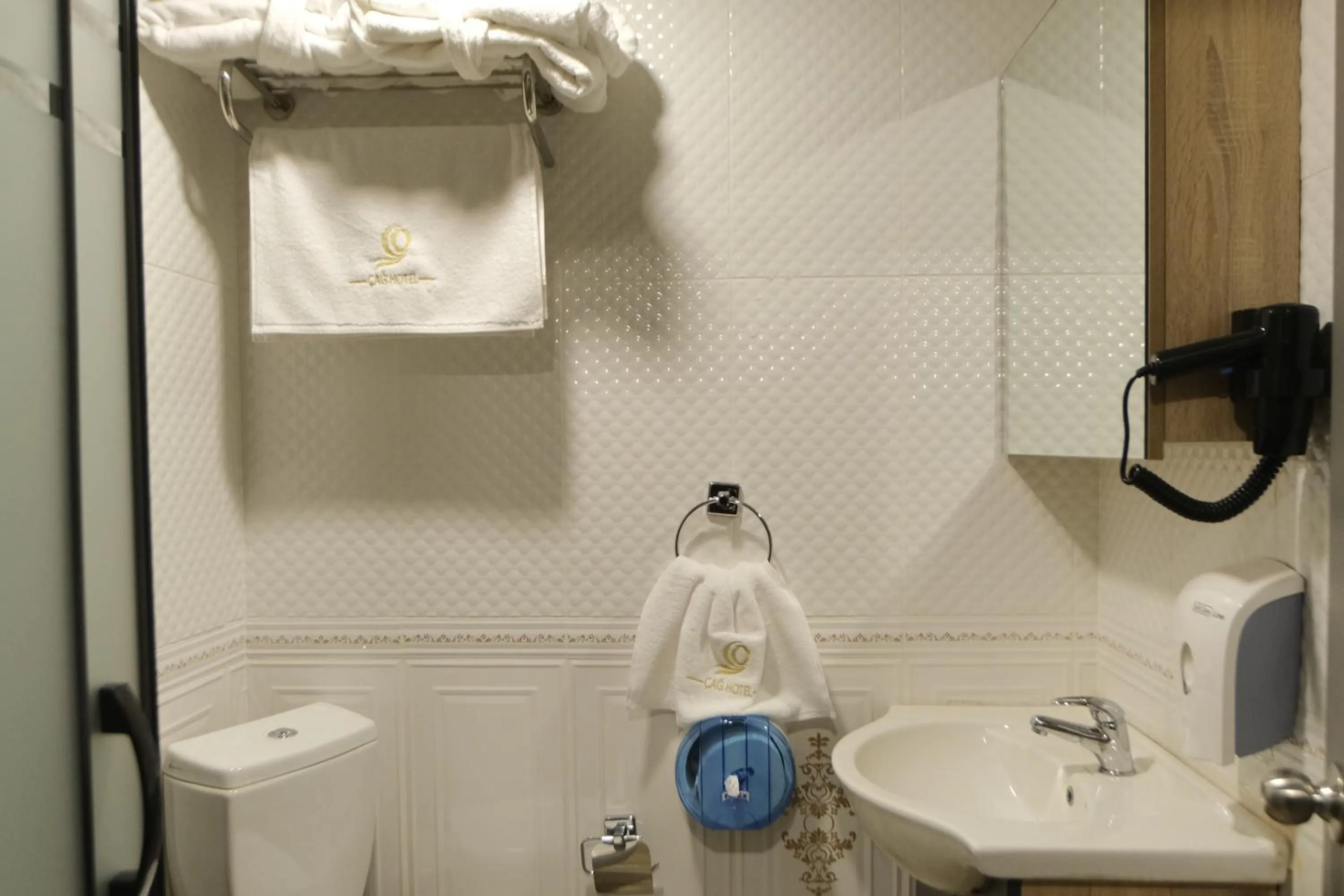 Bathroom in ÇAĞ OTEL