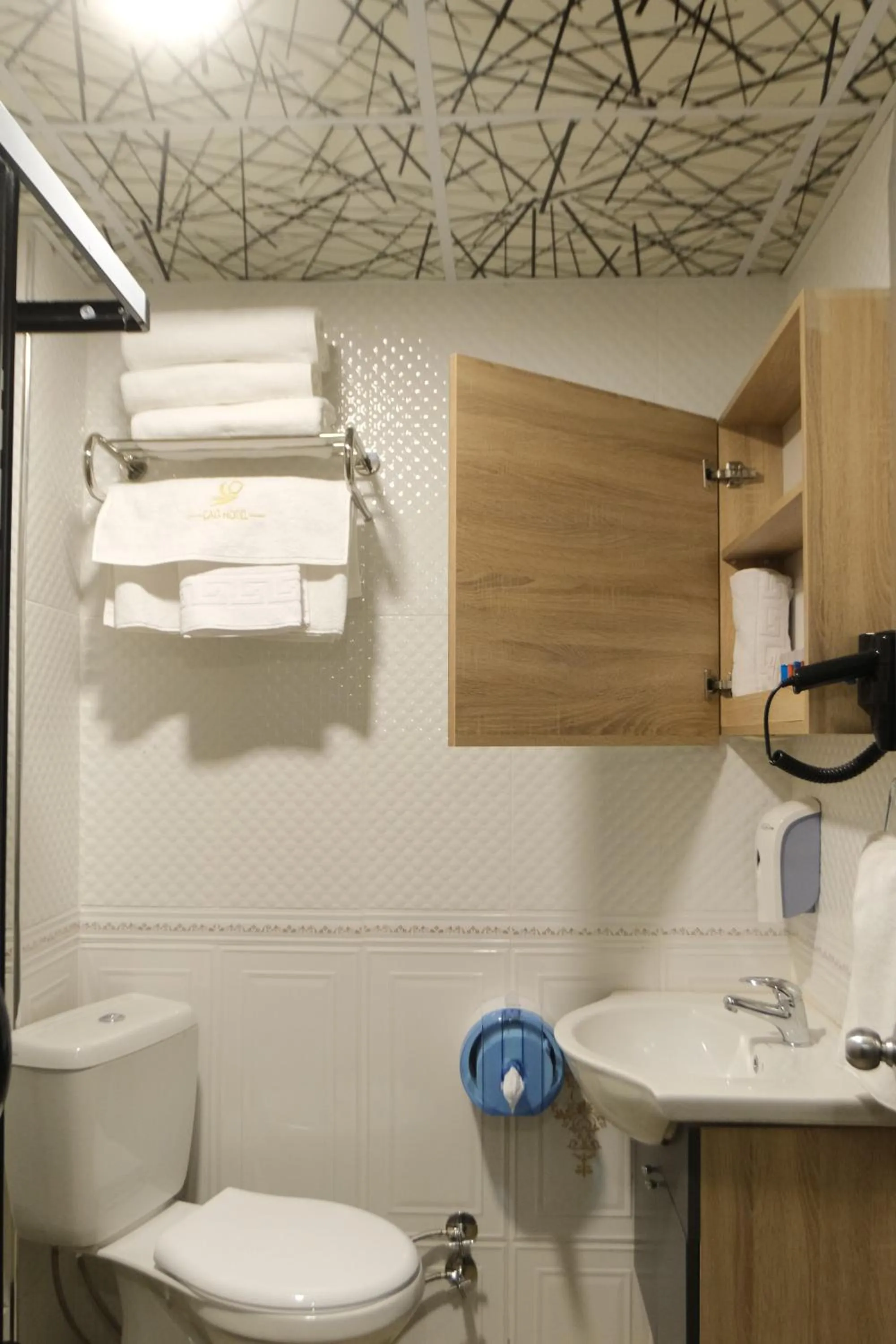 Bathroom in ÇAĞ OTEL