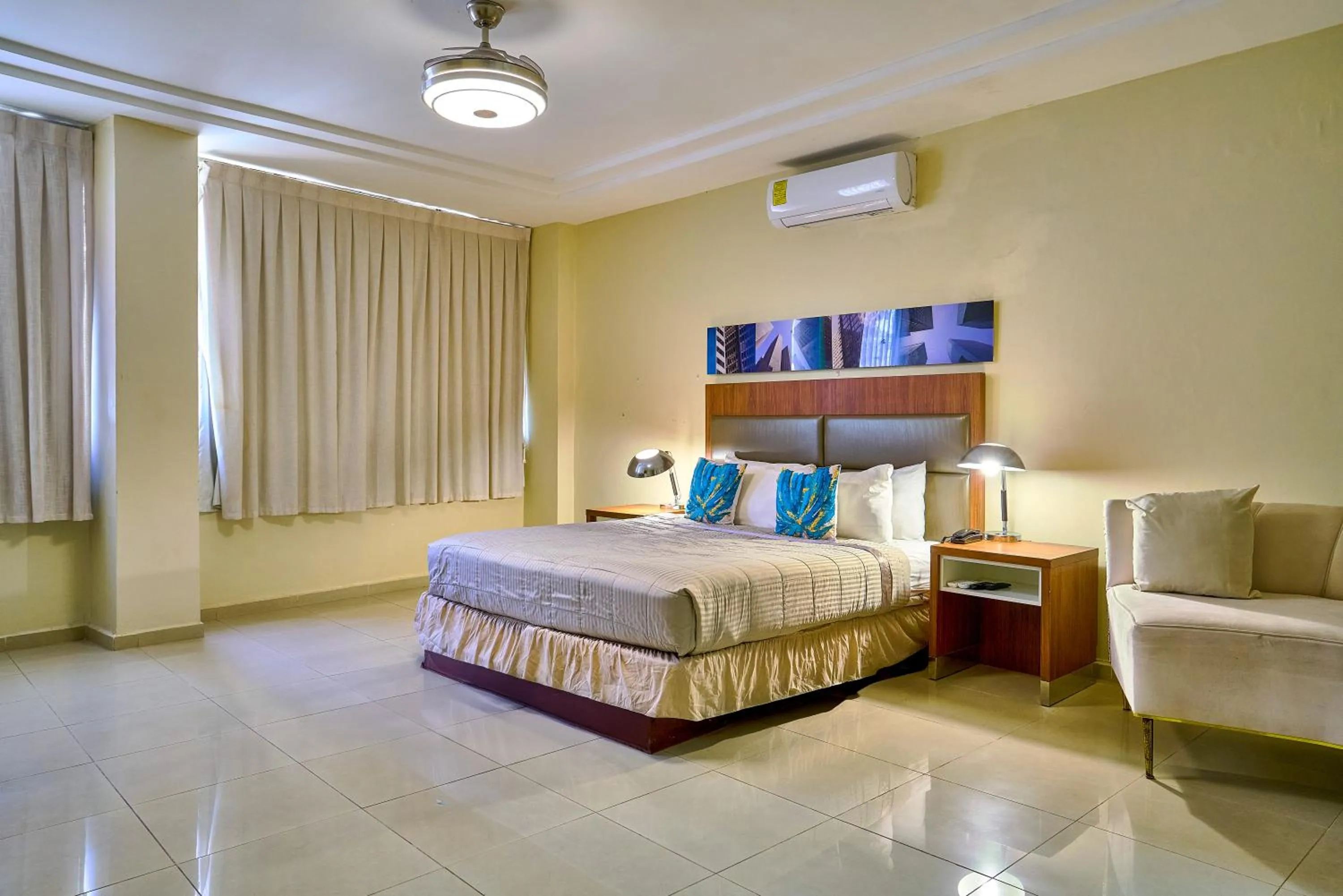 Bed in Hotel Libertad at historic main street