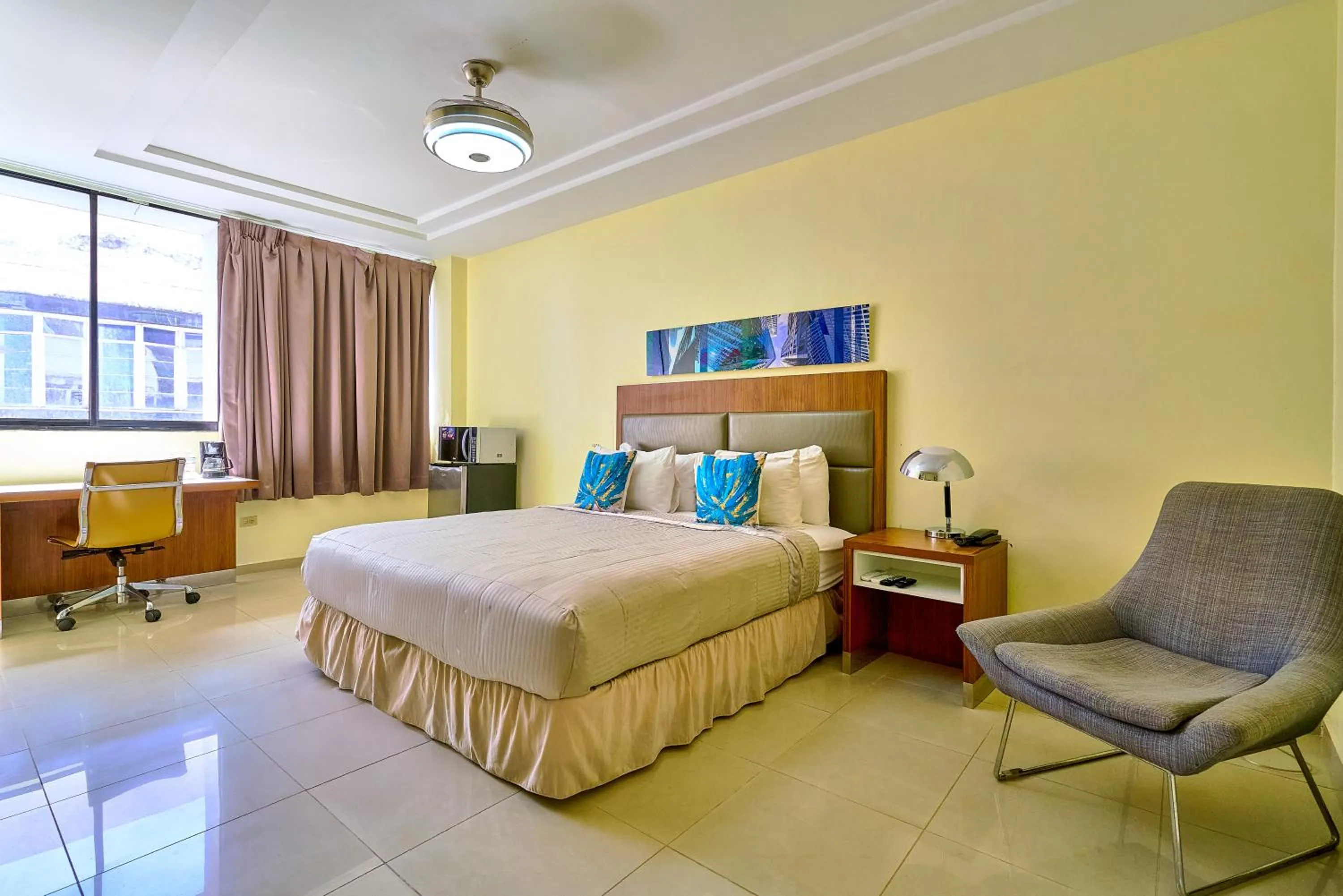 Bed in Hotel Libertad at historic main street