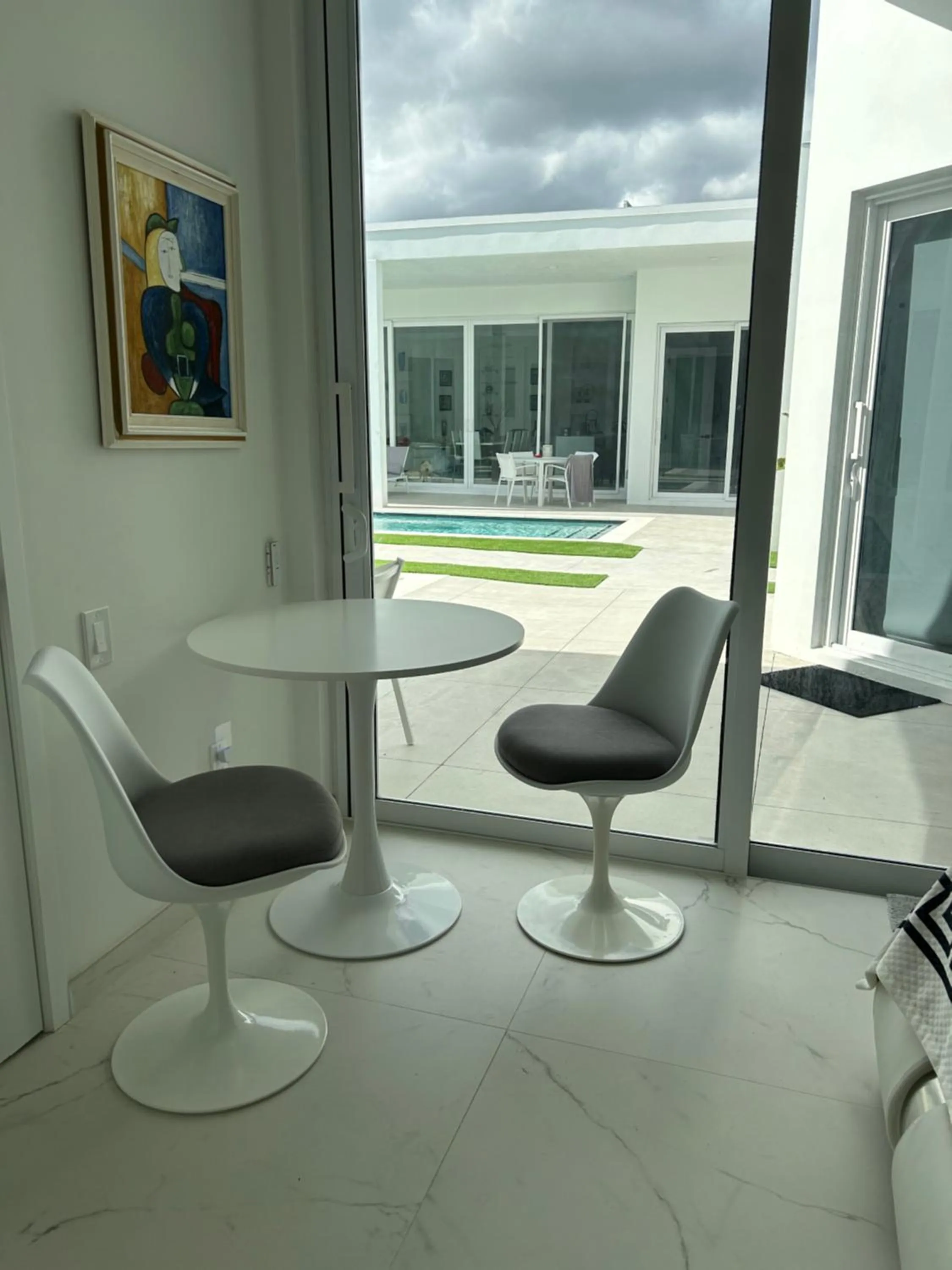 Men only clothing option guesthouse near Wilton Manors