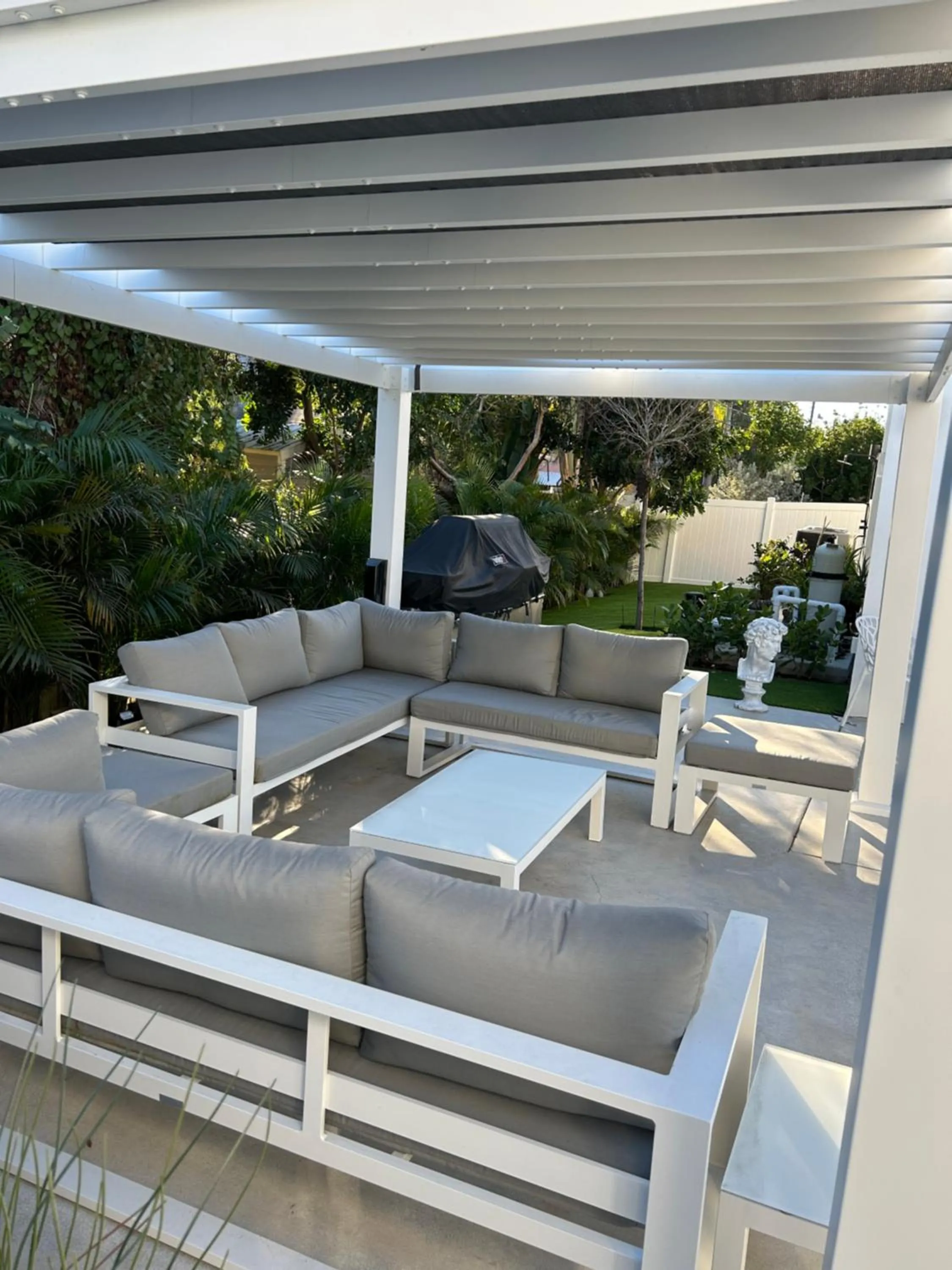 Men only clothing option guesthouse near Wilton Manors