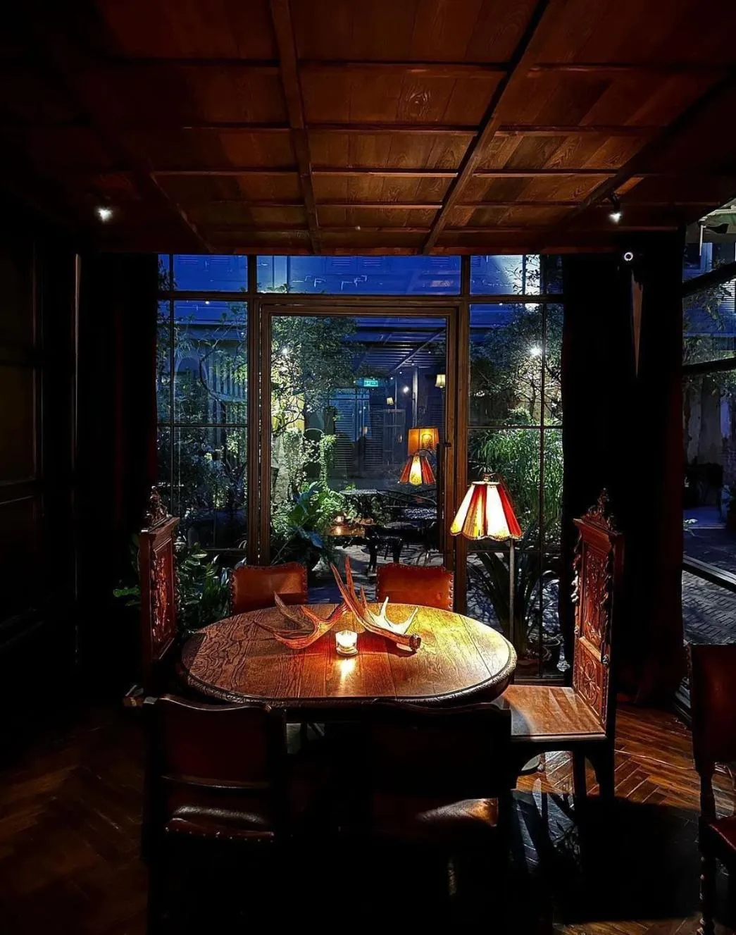 Restaurant/places to eat in Baan Tuk Din Hotel