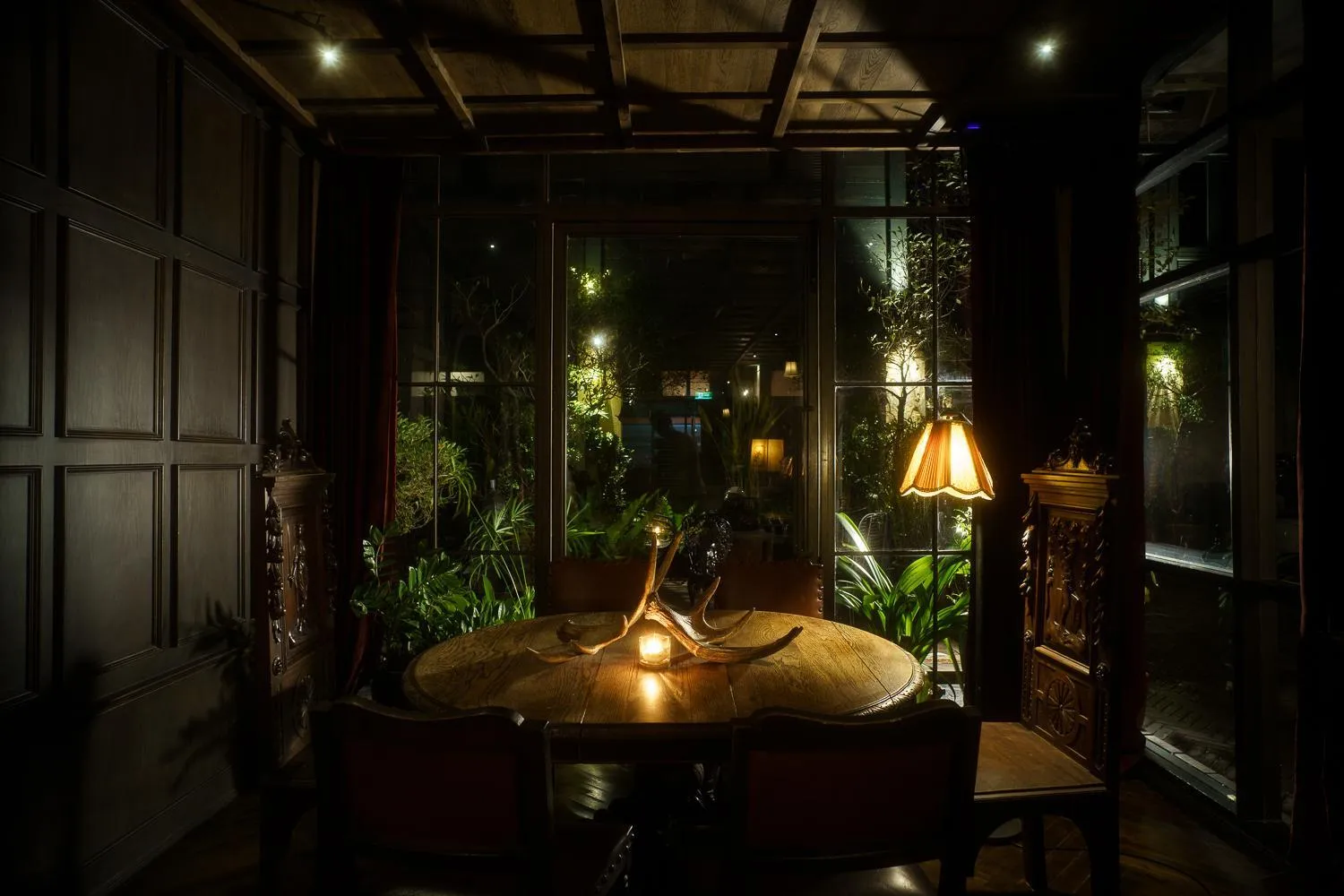 Restaurant/places to eat in Baan Tuk Din Hotel