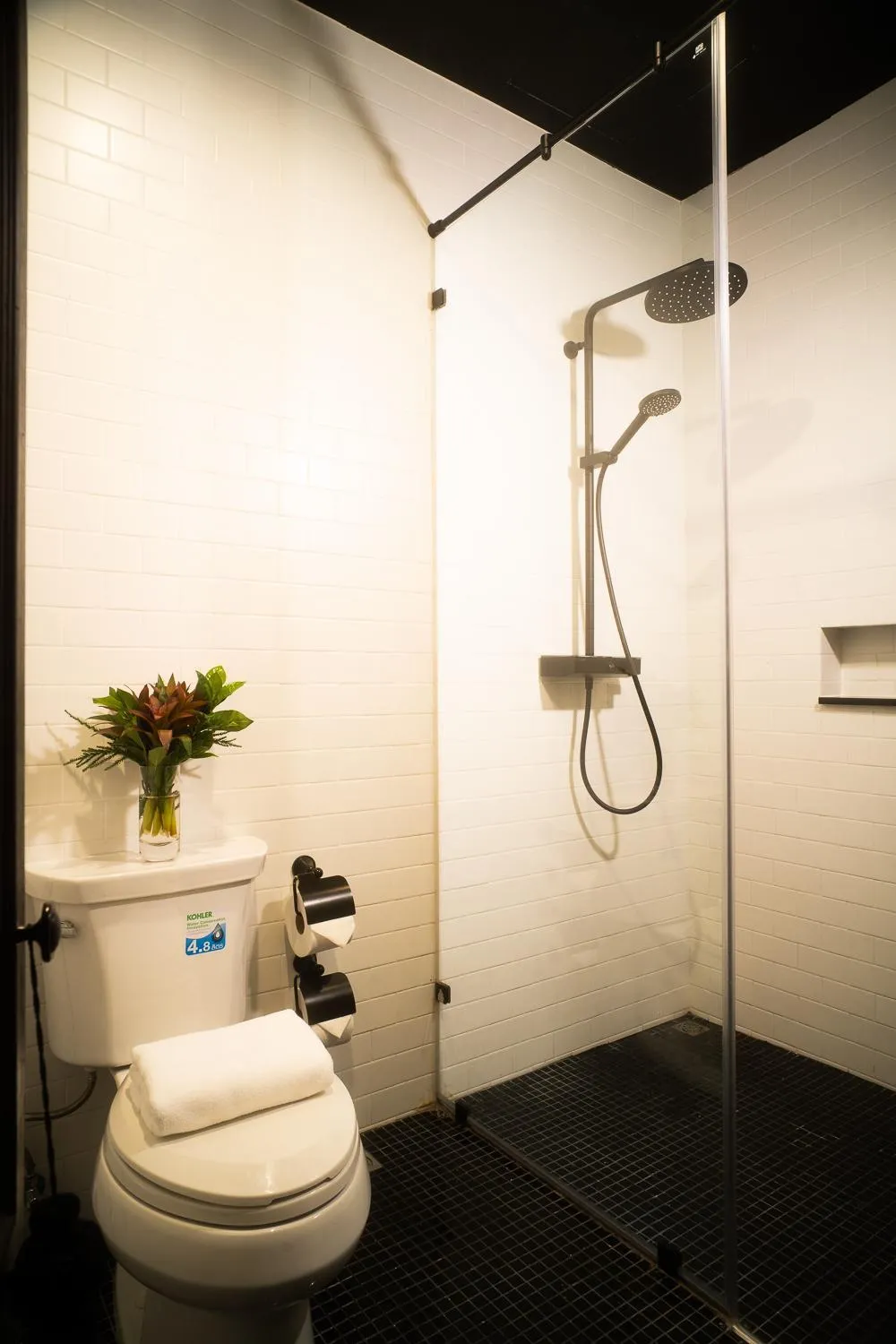 Bathroom in Baan Tuk Din Hotel