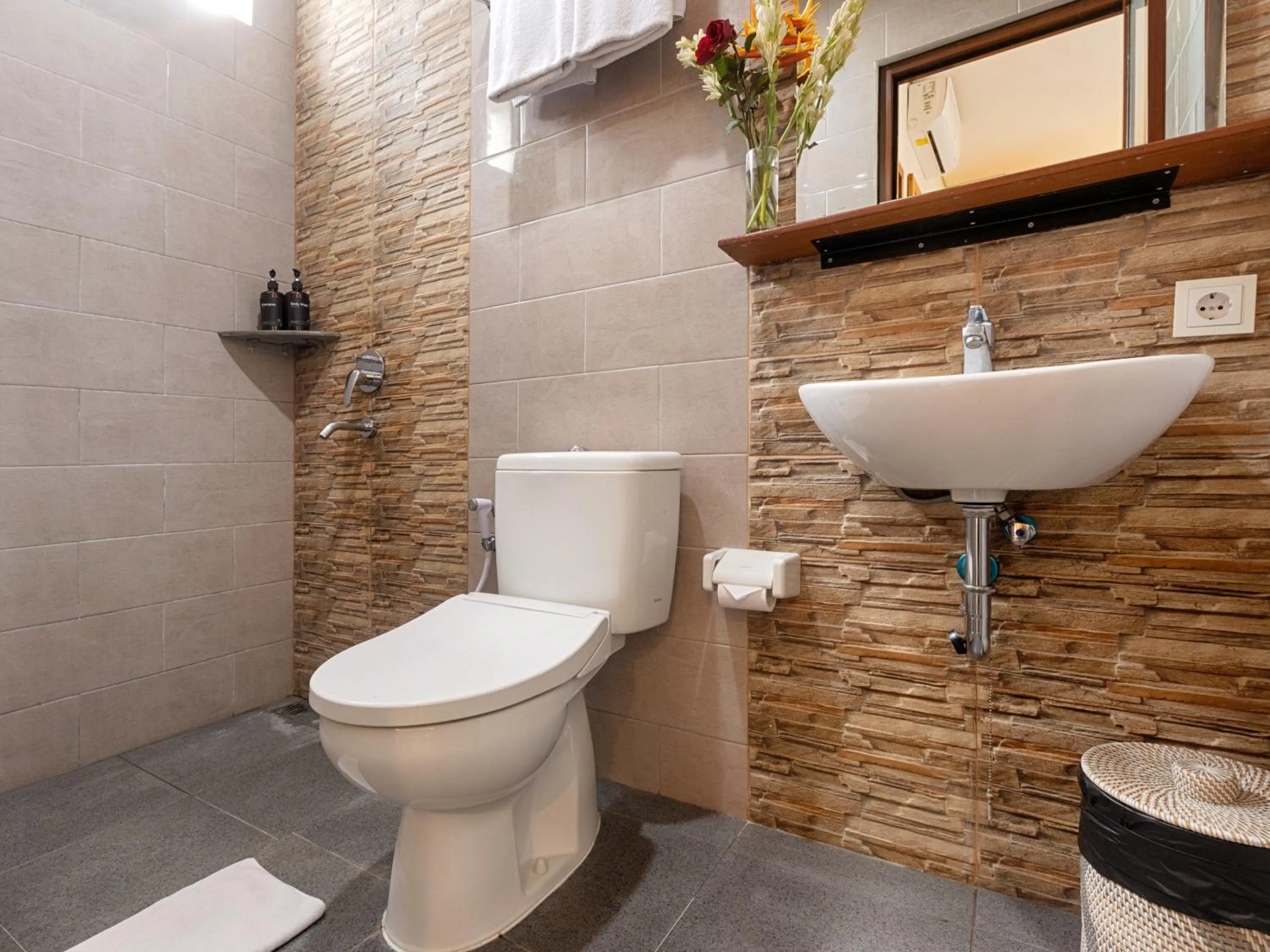 Shower in Kubu Belona Canggu