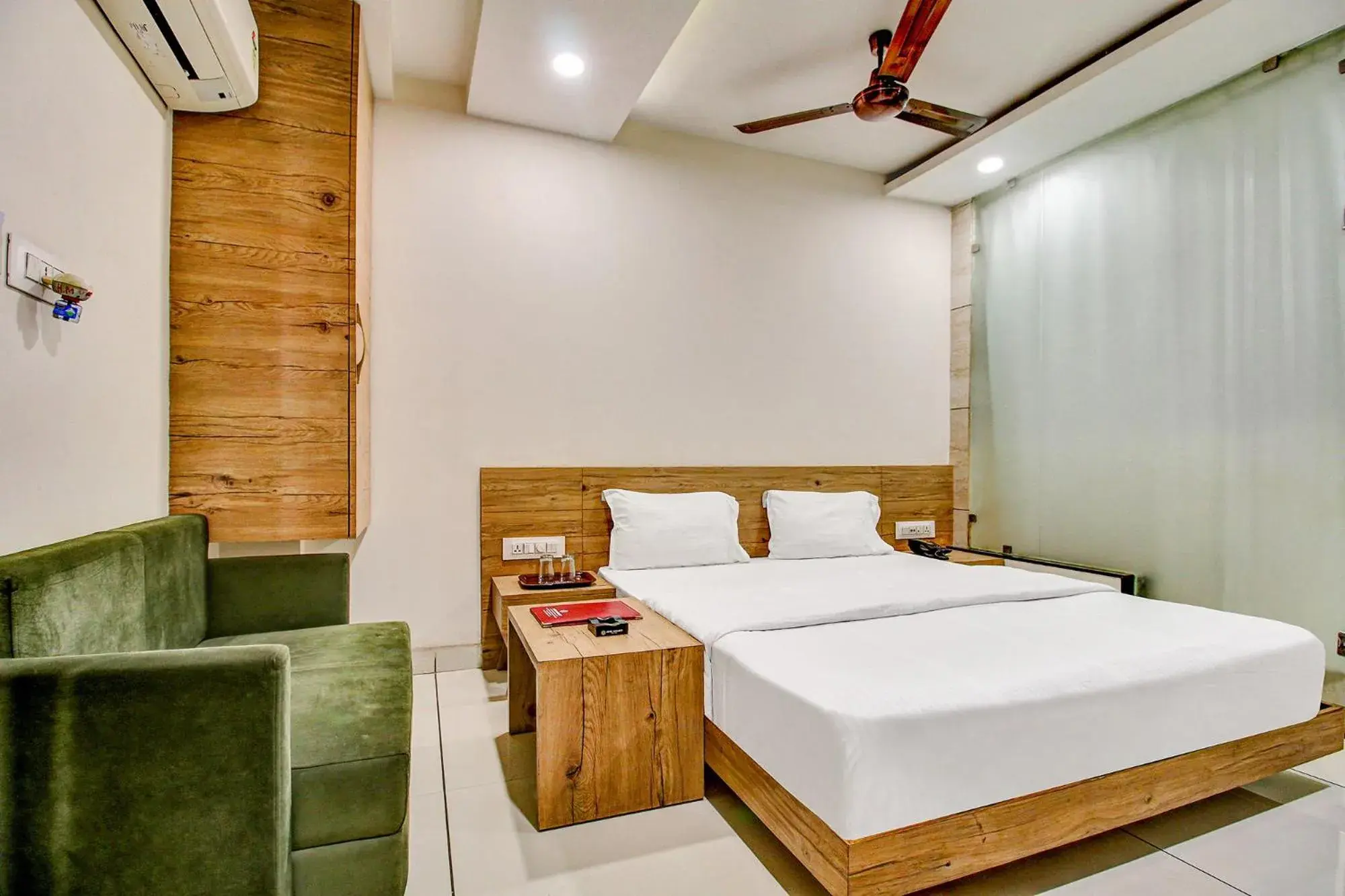 Suite - single occupancy in FabHotel Prime Manjeet Suite - single occupancy in FabHotel Prime Manjeet